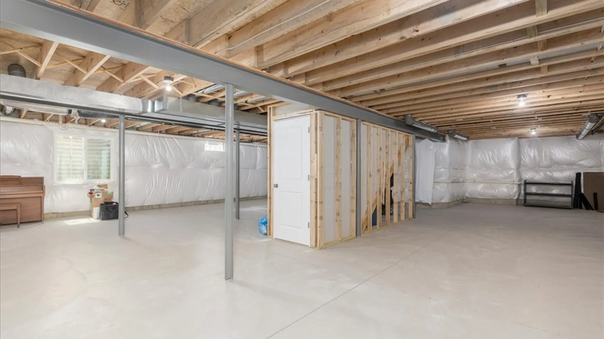 Property at 6 Creekstone Dr, Aurora, NY 14052 19