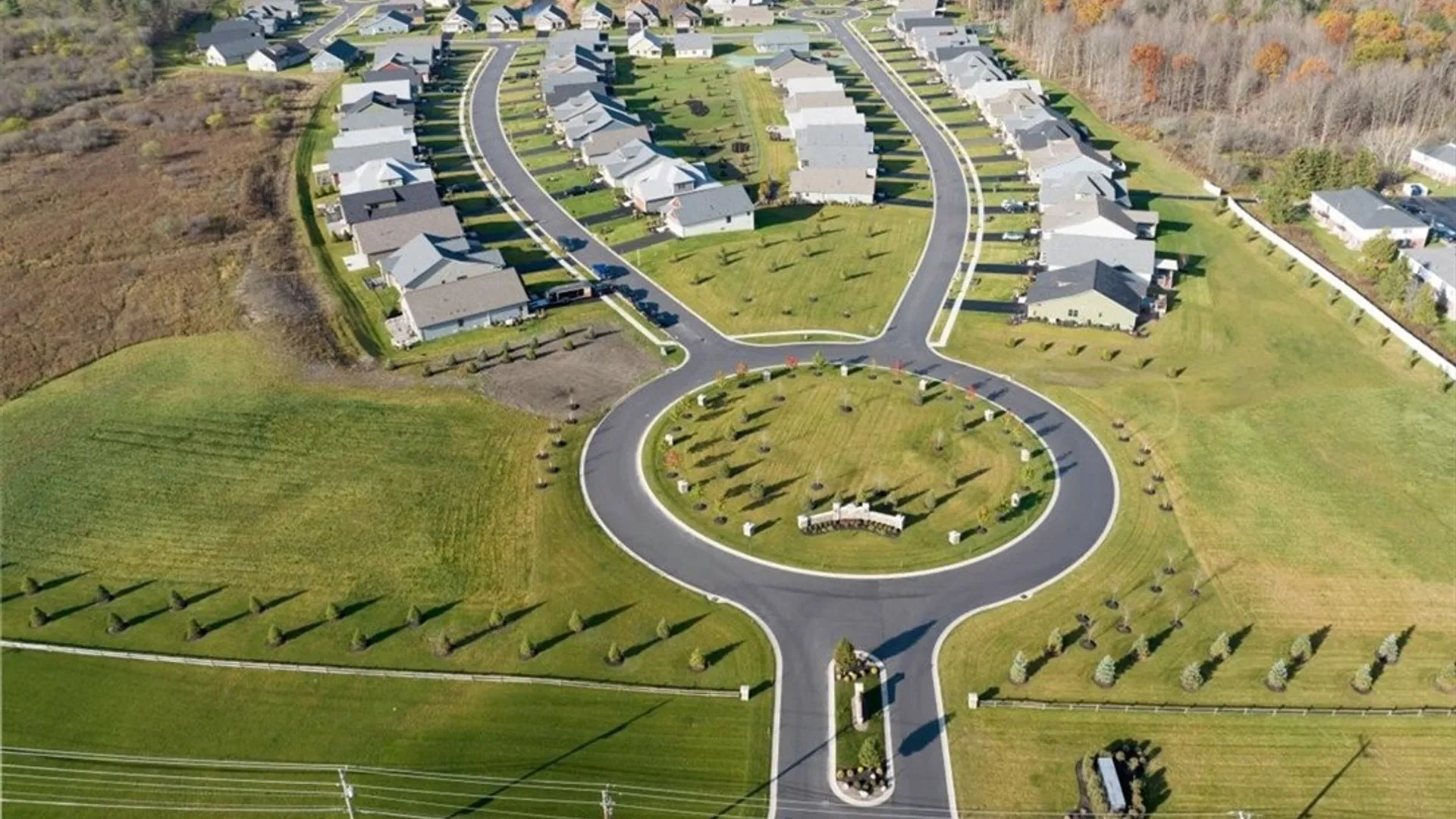 Property at 6 Creekstone Dr, Aurora, NY 14052 2