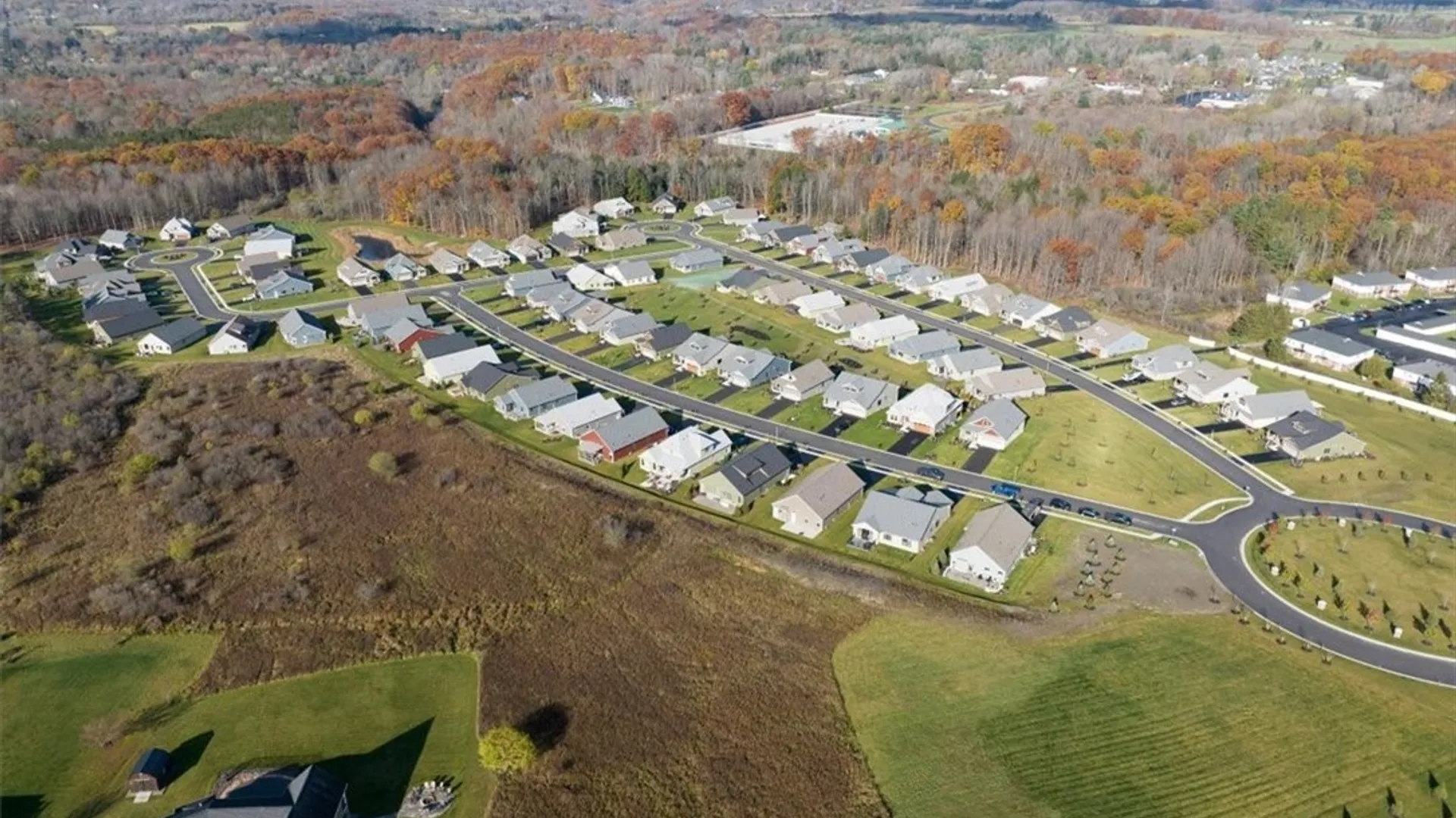 Property at 6 Creekstone Dr, Aurora, NY 14052 22