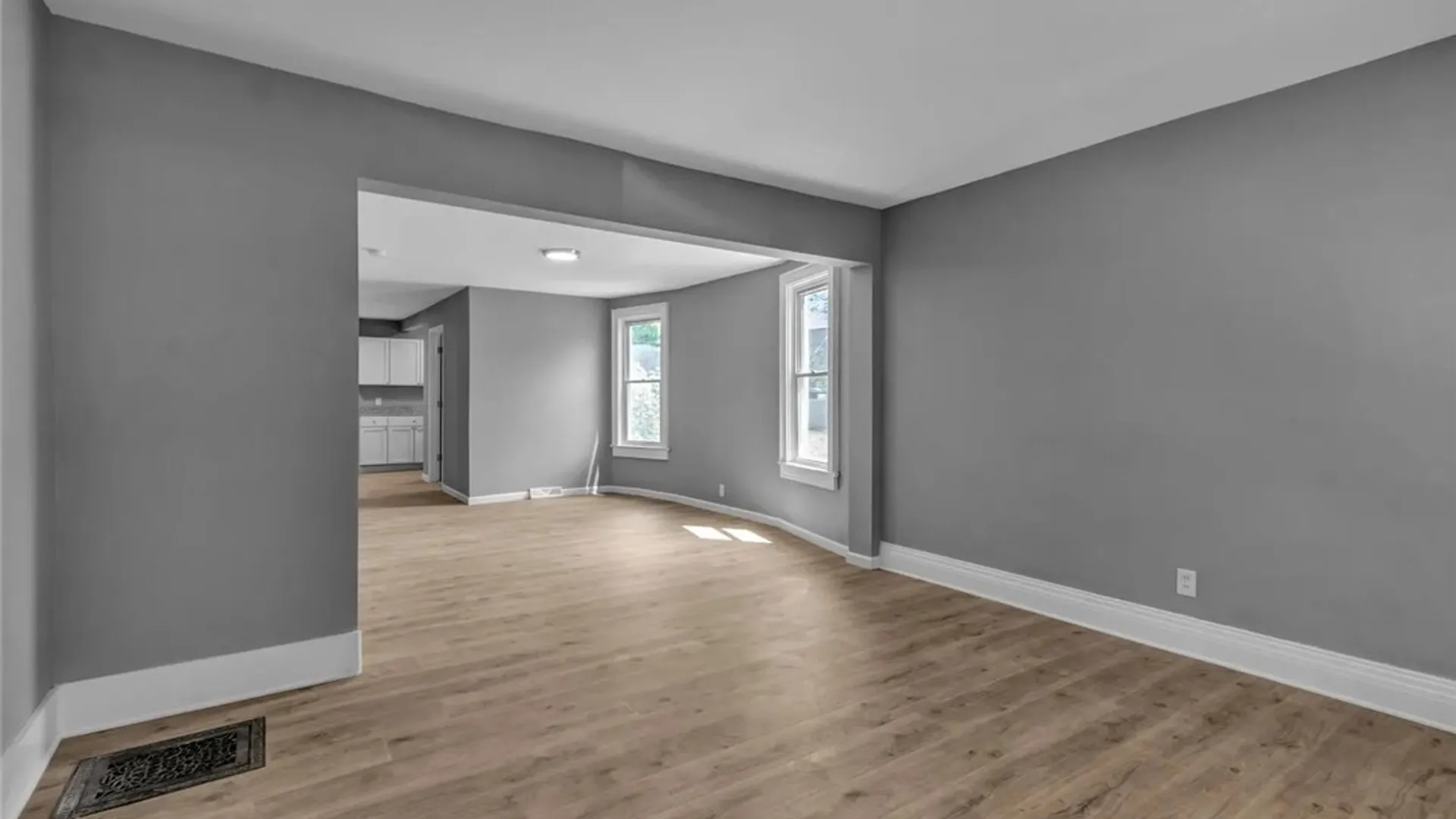 Property at 305 Parkdale Avenue, Buffalo, NY 14213 3