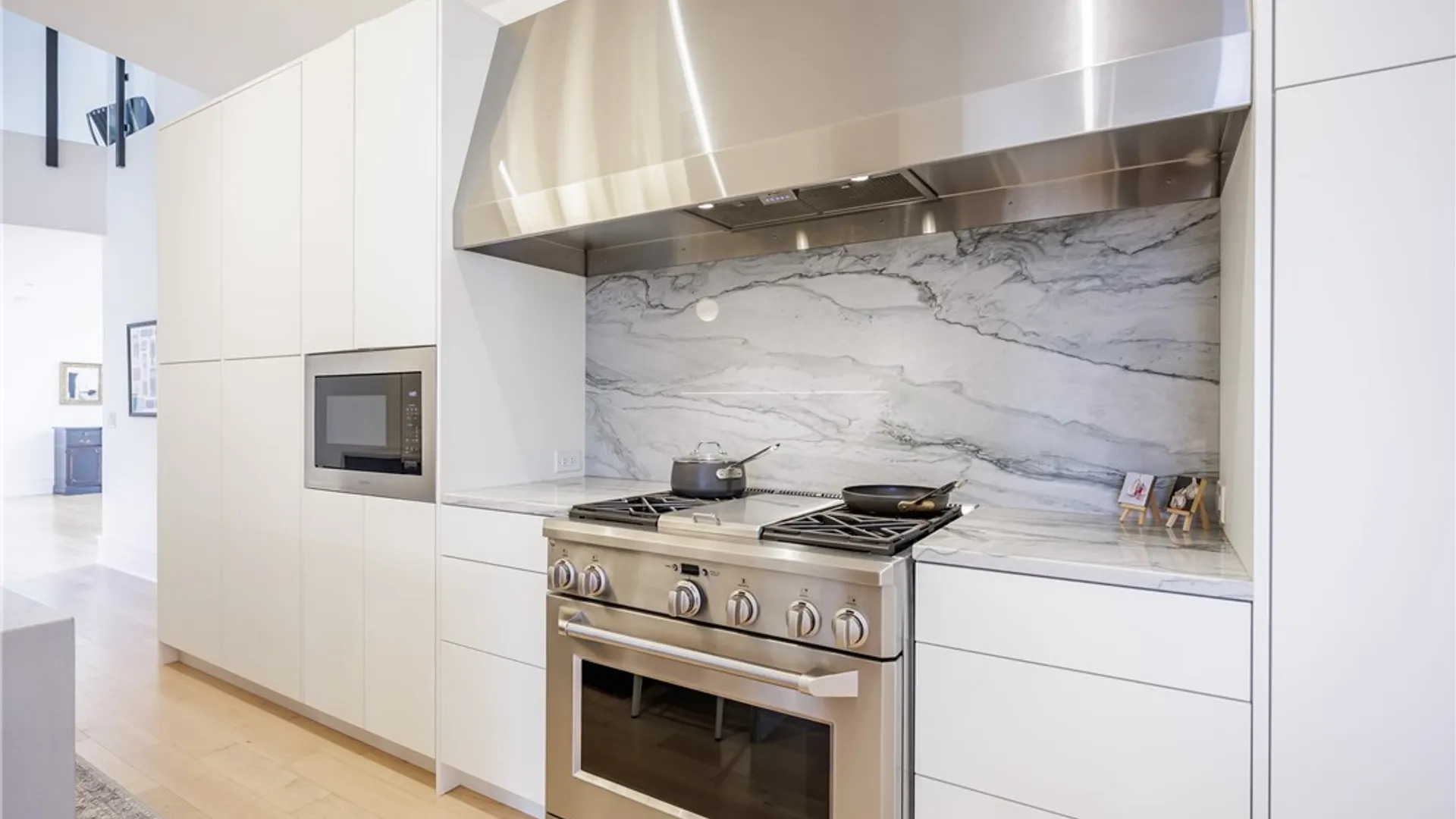 Property at 17 Sibley Place UN#03, Rochester, NY 14607 17
