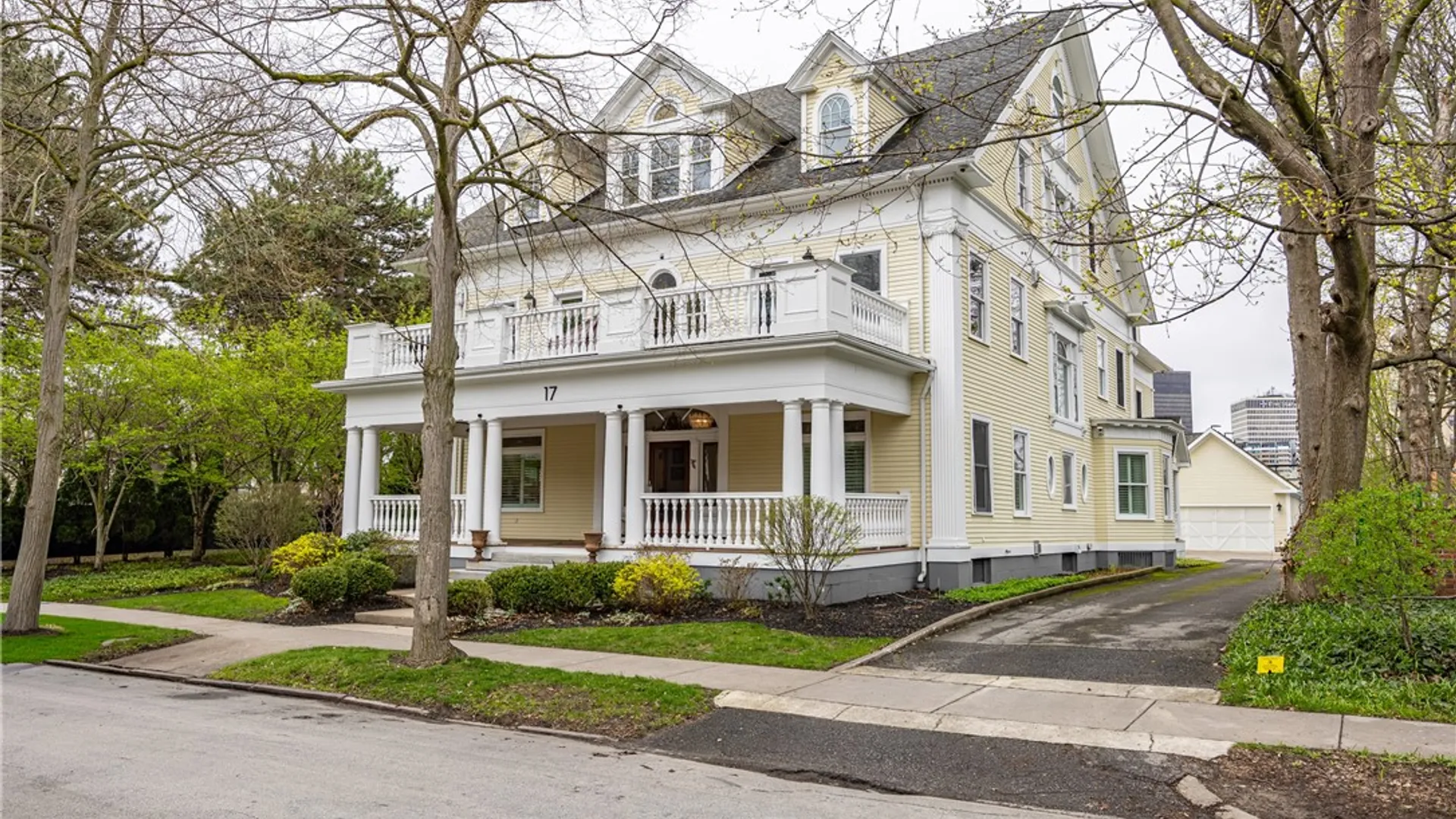 Property at 17 Sibley Place UN#03, Rochester, NY 14607 2