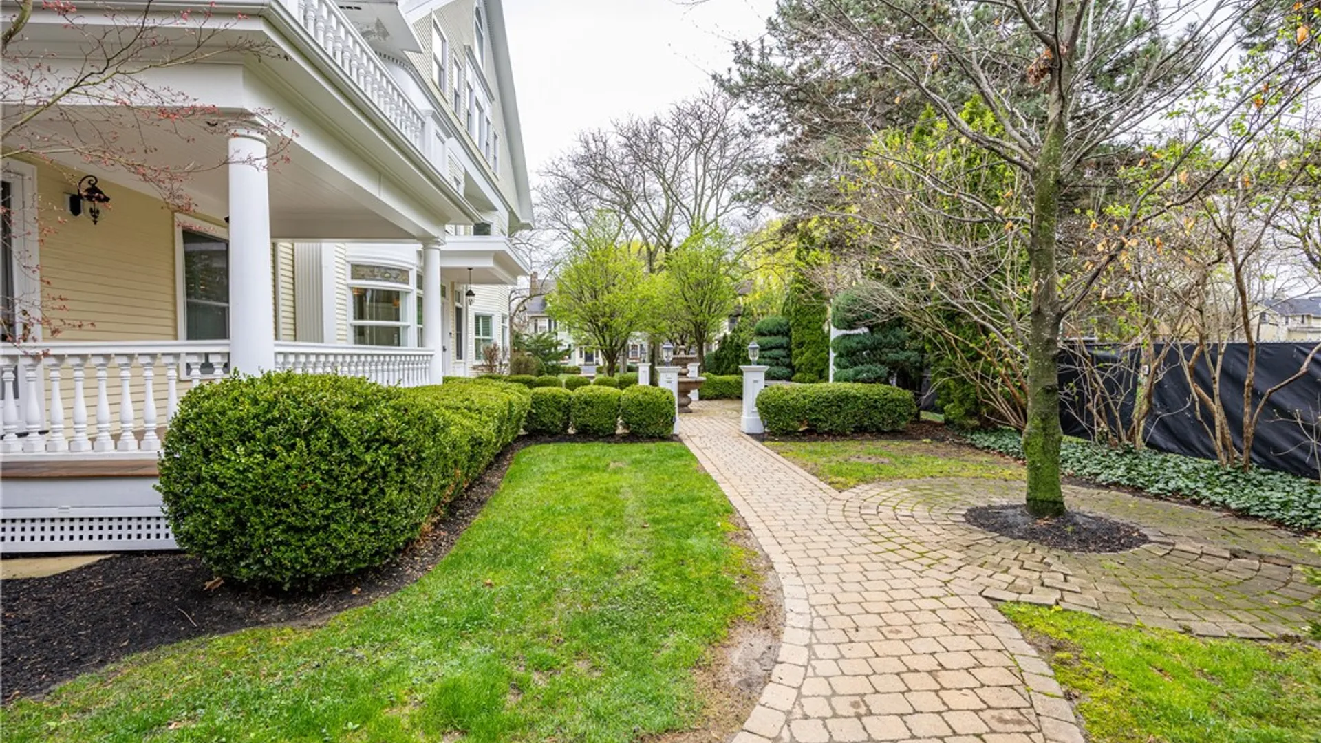 Property at 17 Sibley Place UN#03, Rochester, NY 14607 7