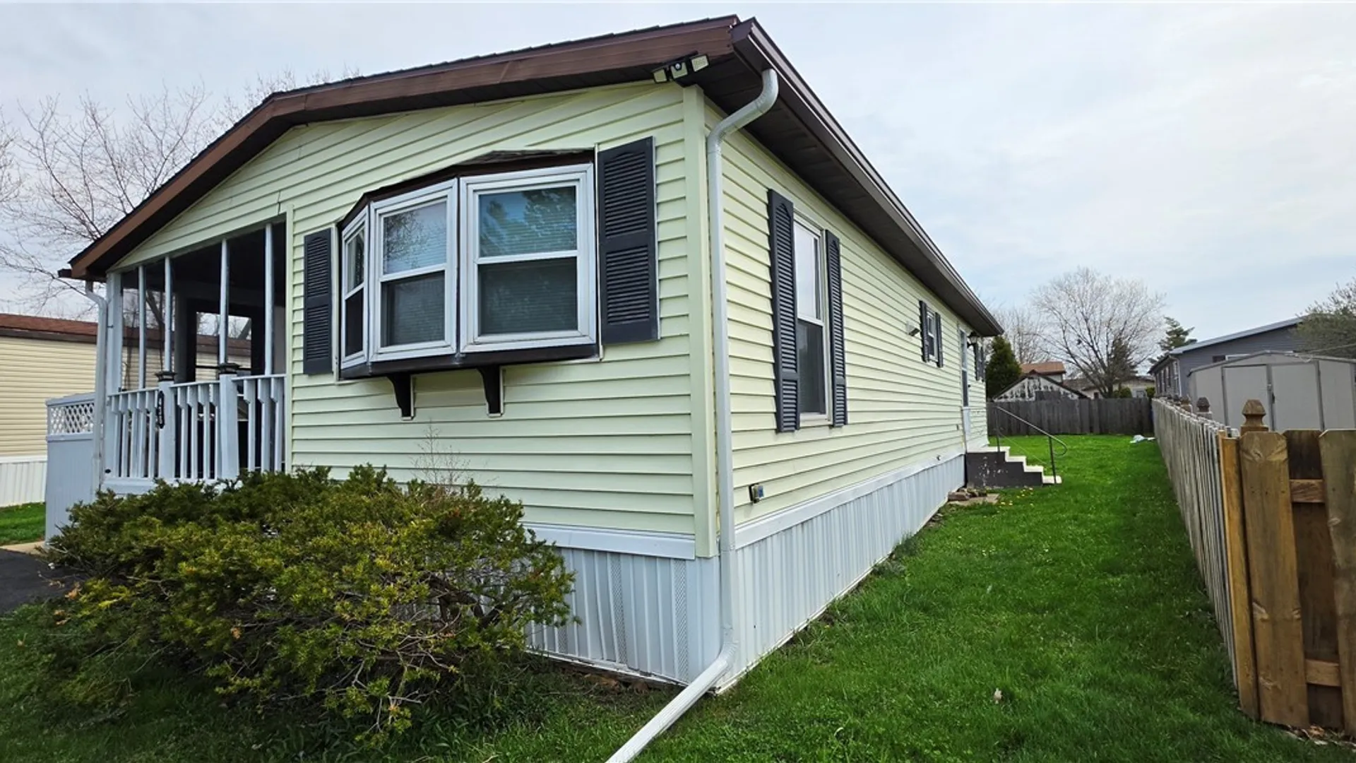 Property at 438 Chestnut Drive, Lockport Town, NY 14094 2
