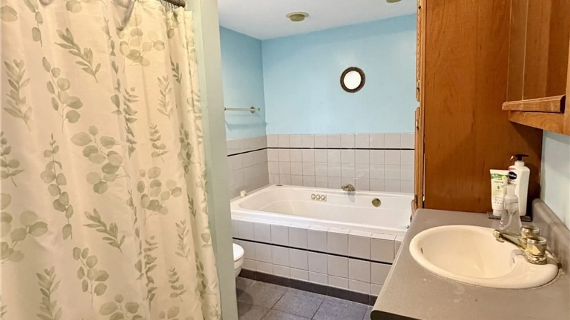 Property at 108 Lyndale Avenue, Tonawanda, NY 14223 15