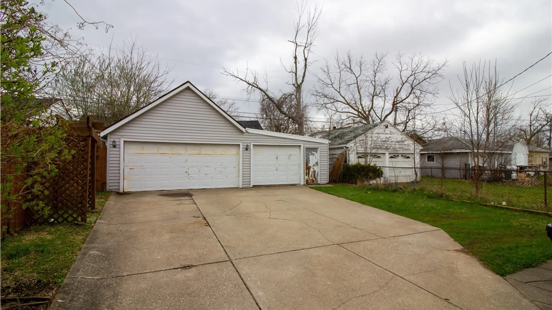 Property at 108 Lyndale Avenue, Tonawanda, NY 14223 3