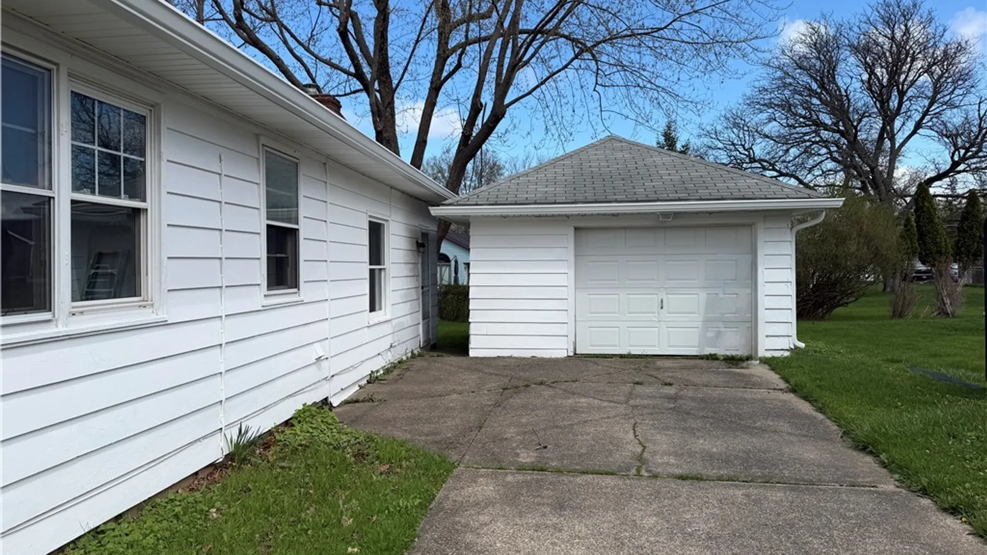 Property at 4 Leon Place, Pomfret, NY 14063 3