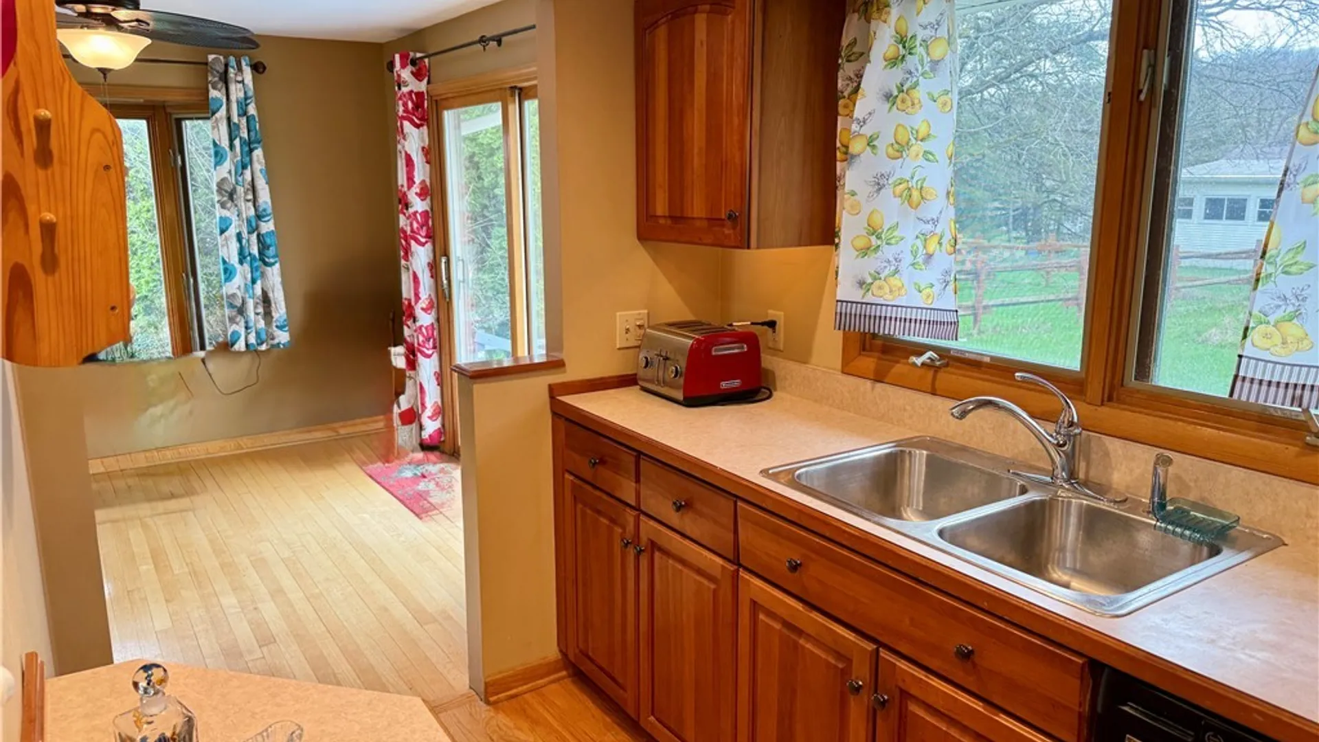 Property at 105 Easterly Terrace, DeWitt, NY 13214 21