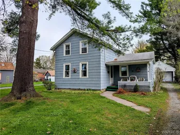 192 Oakwood Avenue, Aurora, NY 14052