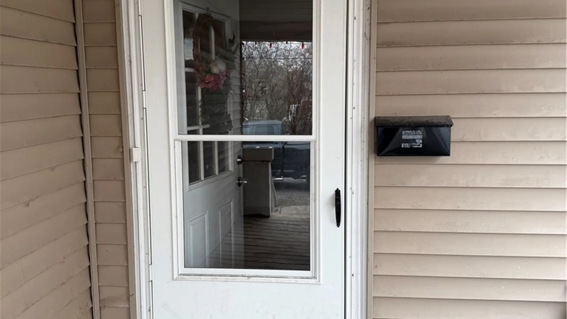 Property at 18 Monroe Street, North Tonawanda, NY 14120 3