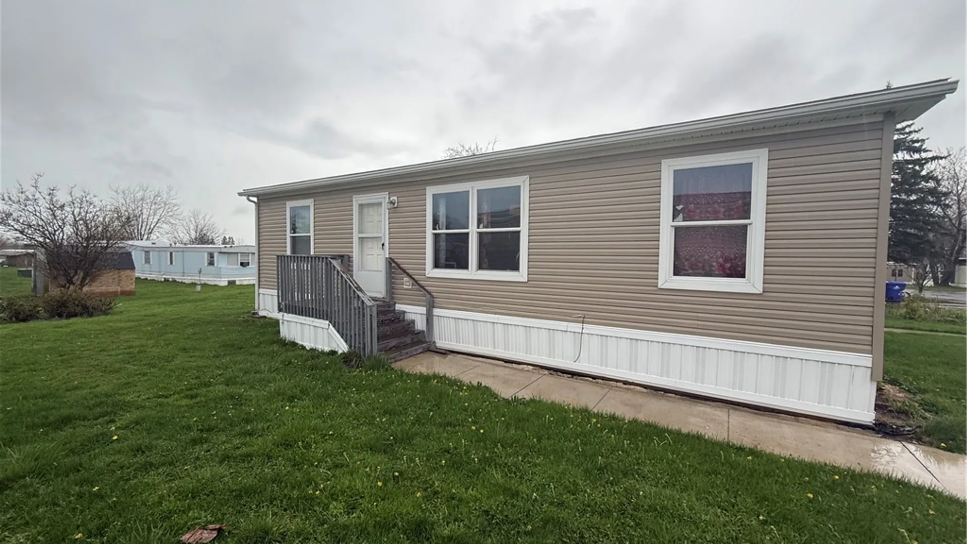 Property at 109 Canyon Drive, Hamburg, NY 14075 2