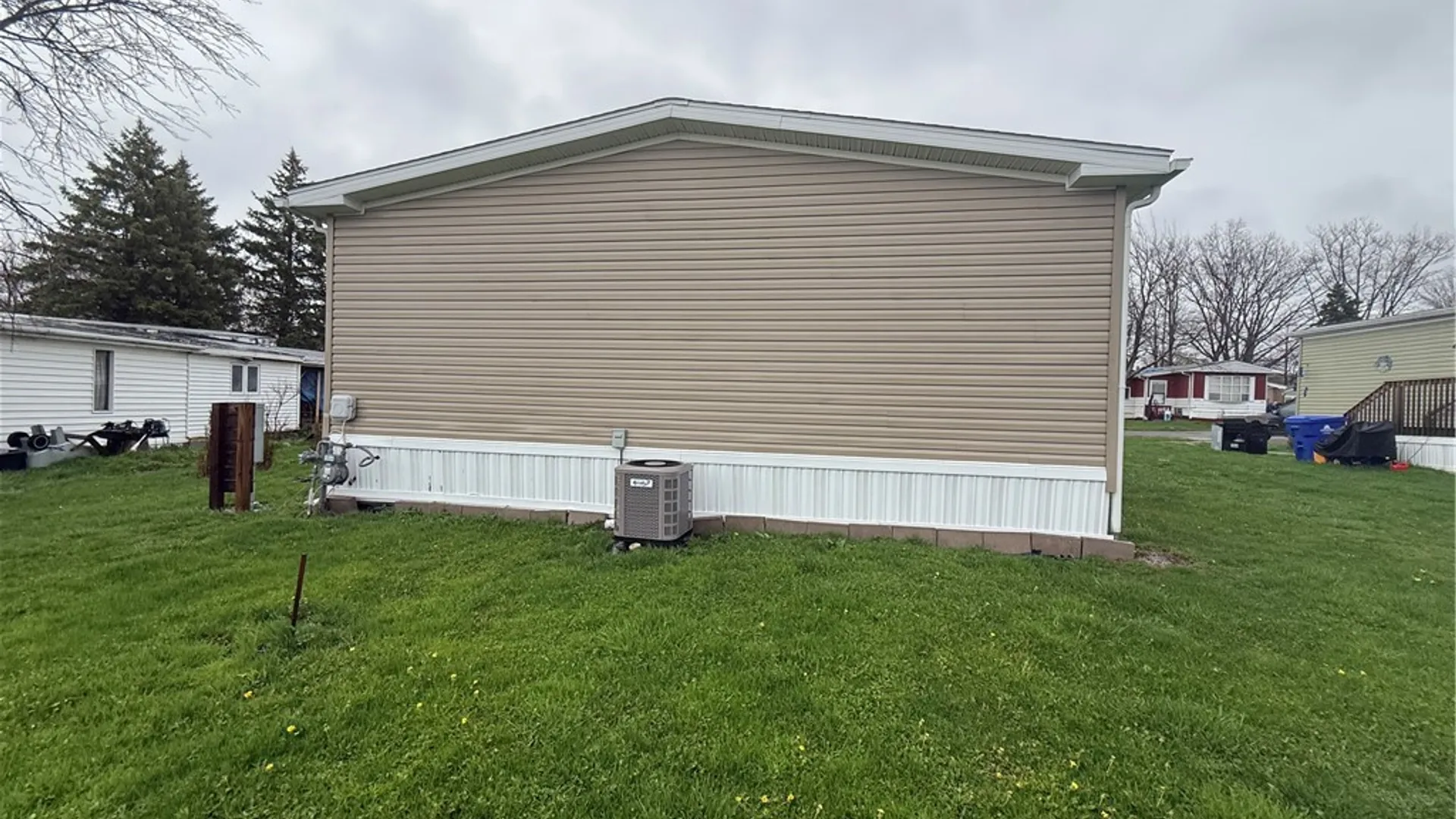 Property at 109 Canyon Drive, Hamburg, NY 14075 3