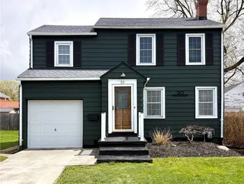Property at 30 Woodcrest Drive, West Seneca, NY 14220
