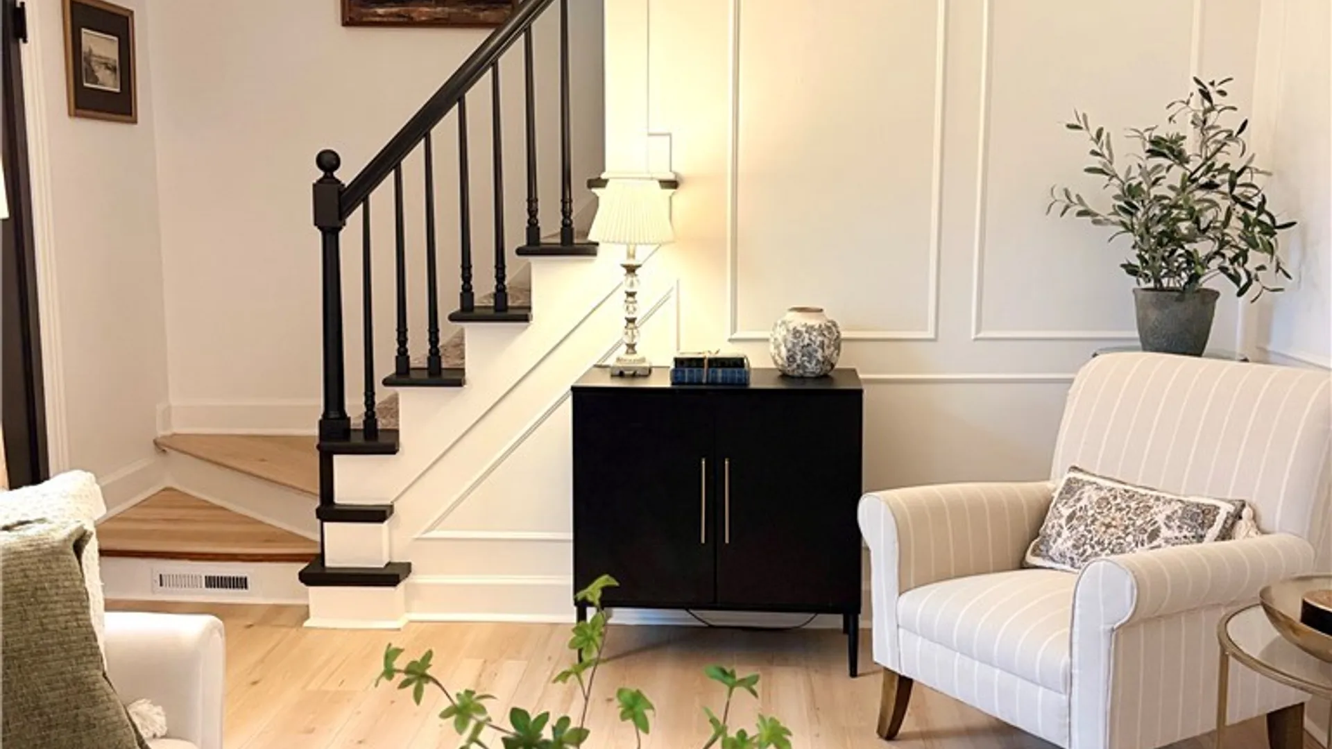 Property at 30 Woodcrest Drive, West Seneca, NY 14220 4