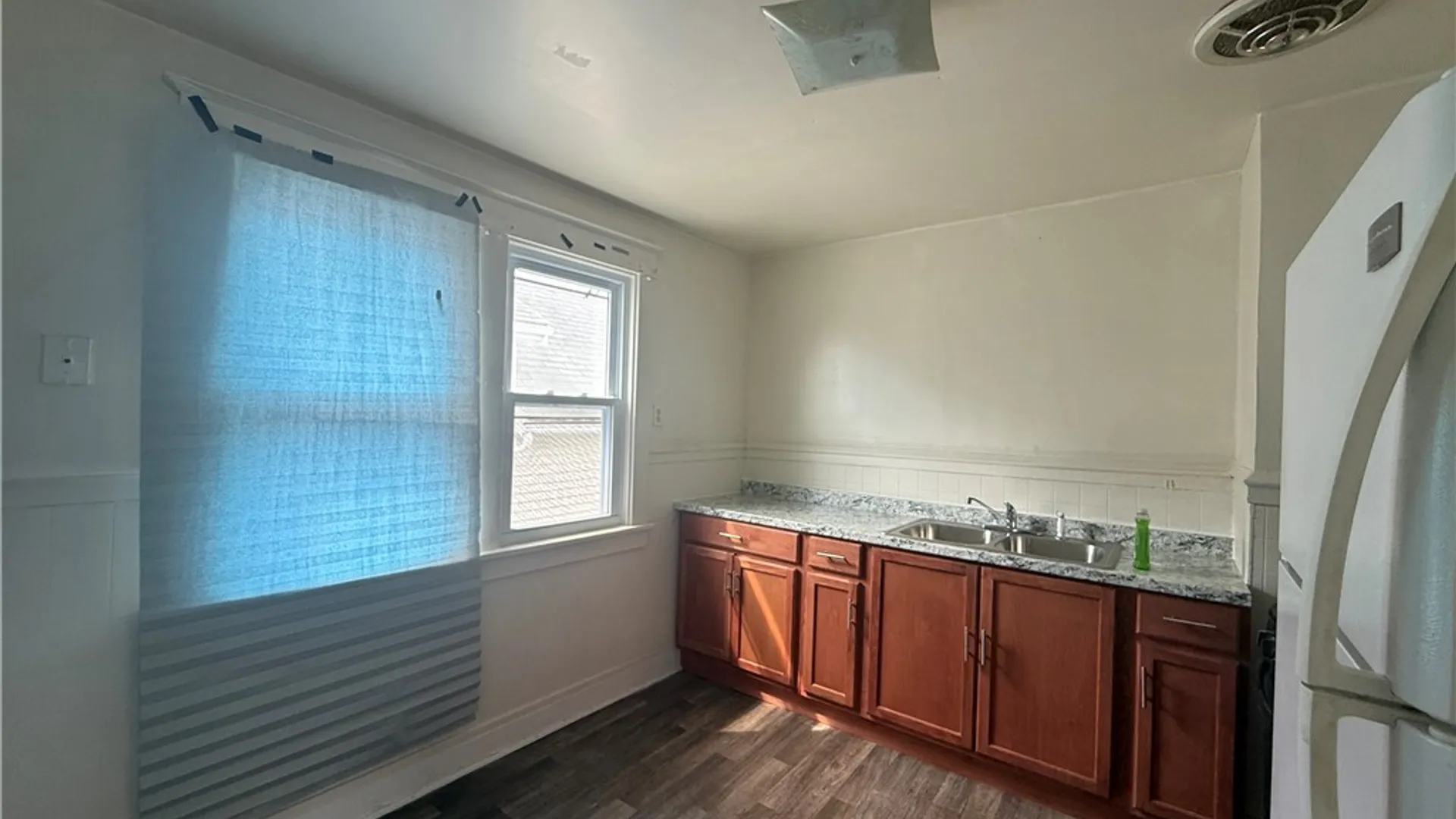 Property at 216 Newburgh Avenue, Buffalo, NY 14215 3