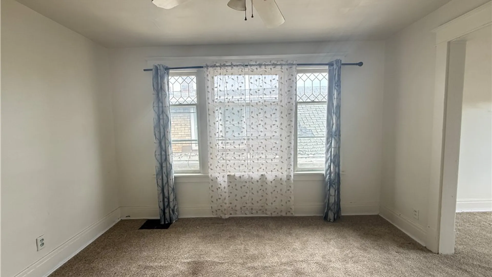 Property at 216 Newburgh Avenue, Buffalo, NY 14215 6