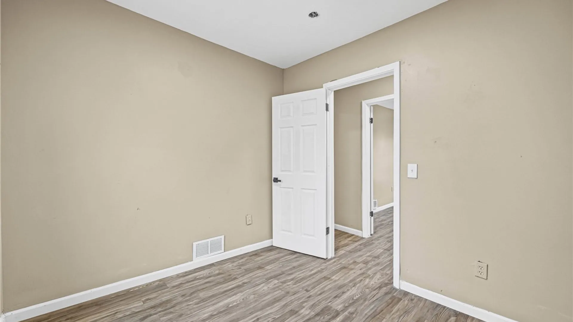 Property at 33 Laforce Street, Rochester, NY 14621 21