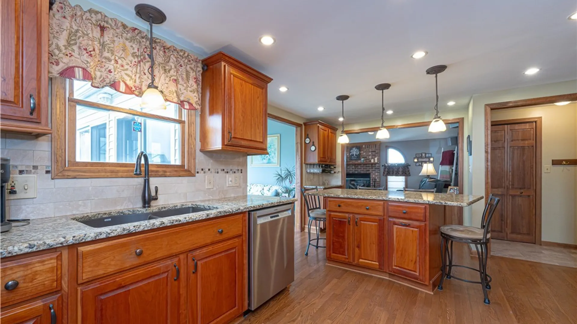 Property at 7182 Winbert Drive, Wheatfield, NY 14120 14