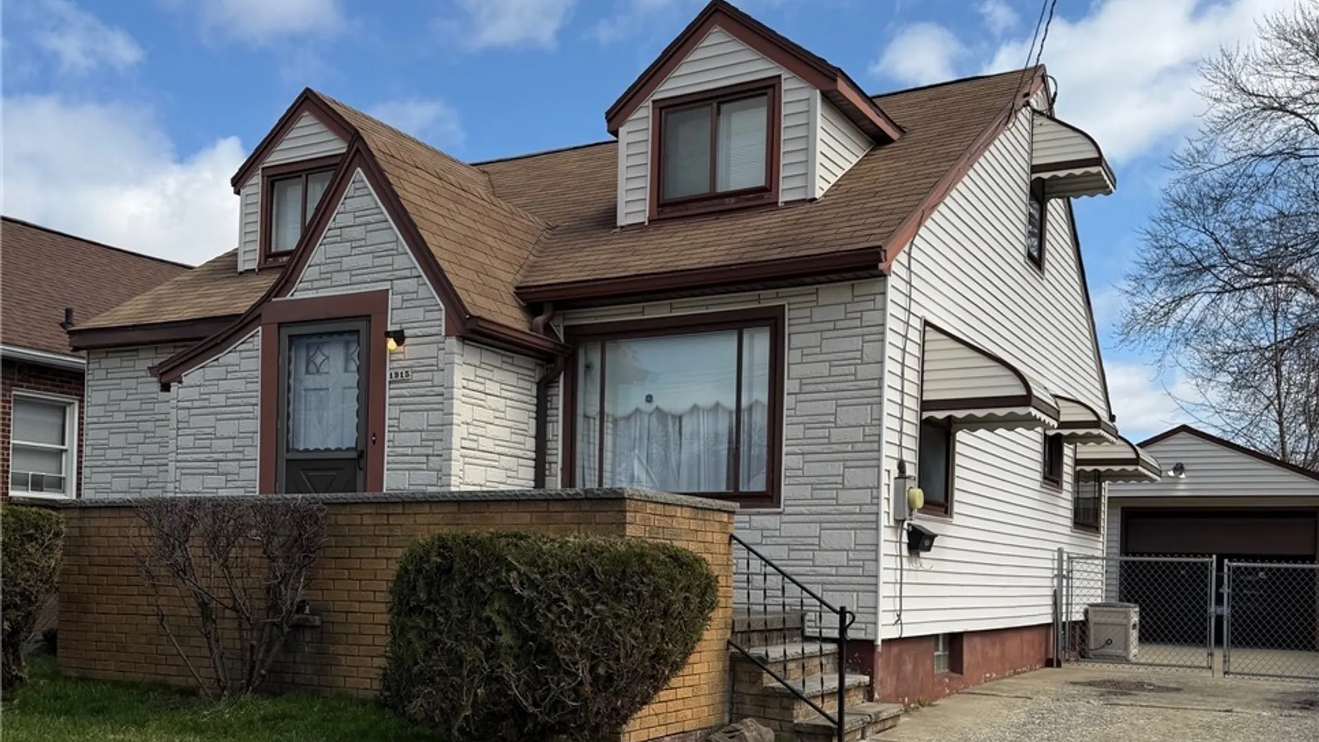 Property at 1915 Hyde Park Boulevard, Niagara Falls, NY 14305 2