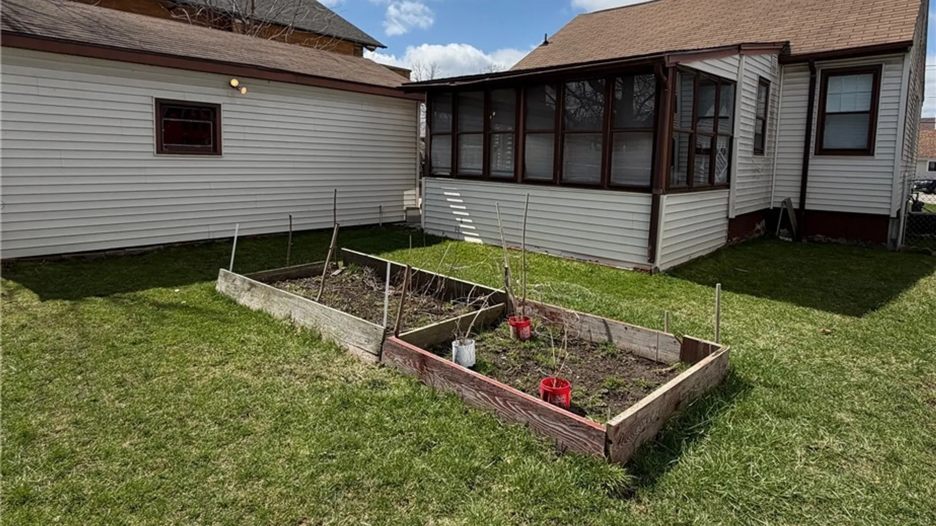 Property at 1915 Hyde Park Boulevard, Niagara Falls, NY 14305 27