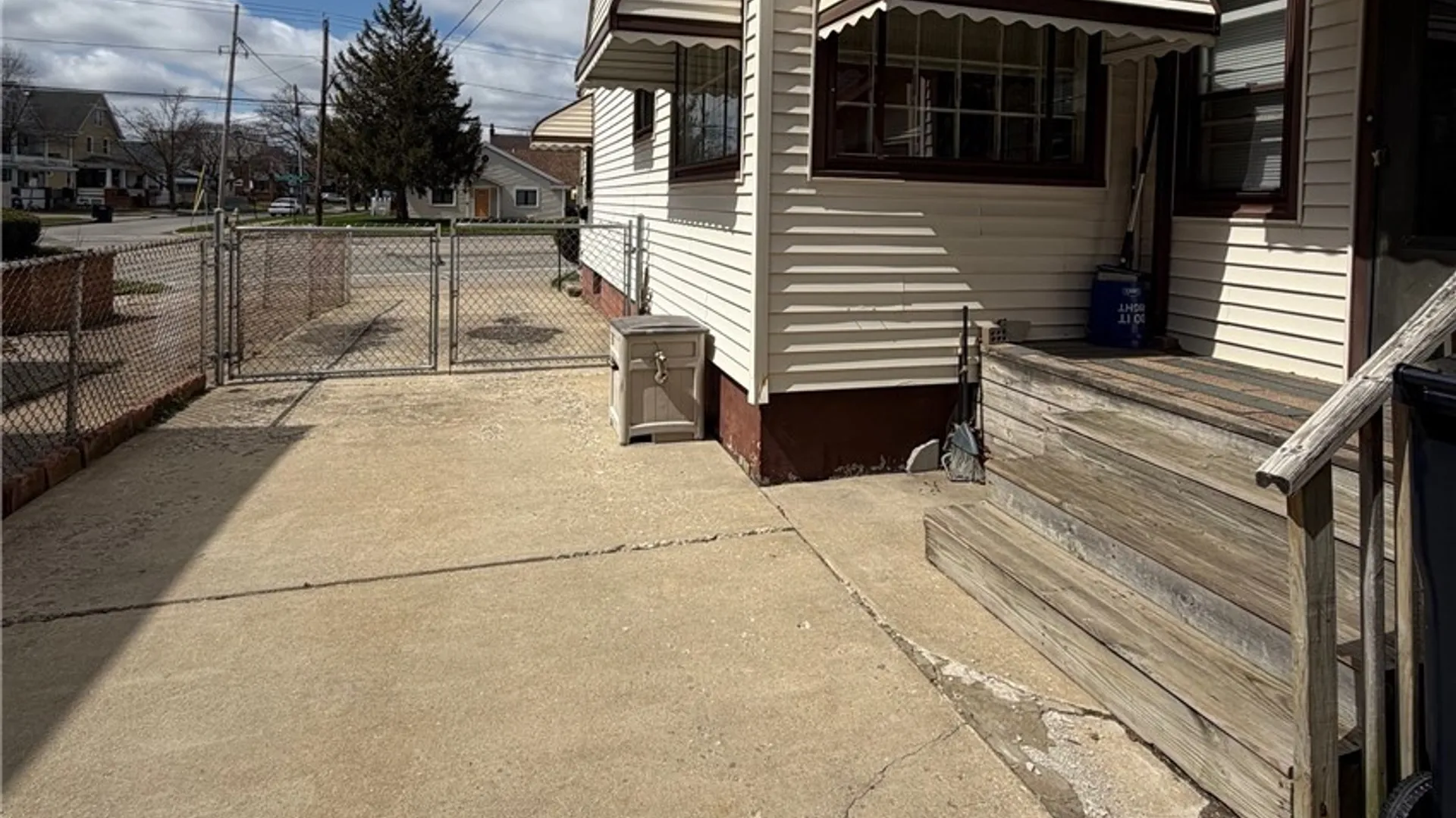 Property at 1915 Hyde Park Boulevard, Niagara Falls, NY 14305 5