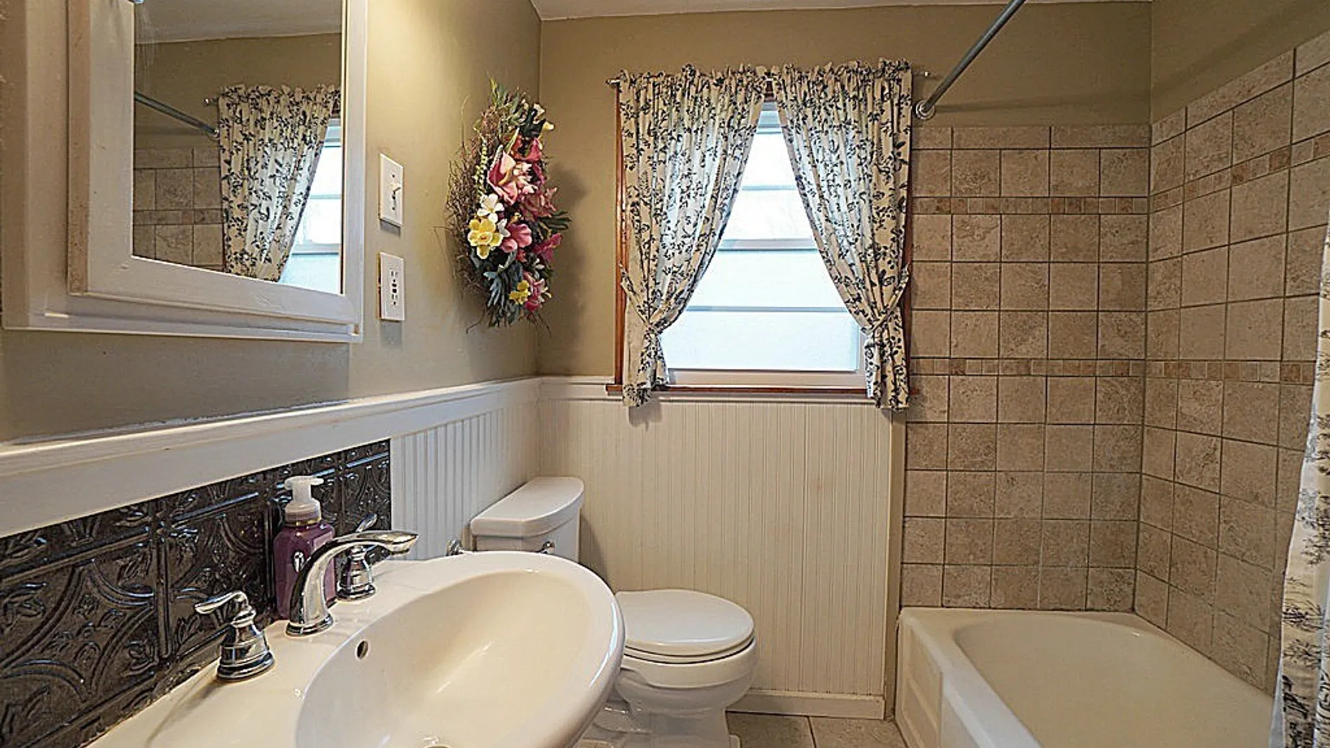 Property at 7913 Alleghany Road, Pembroke, NY 14036 14