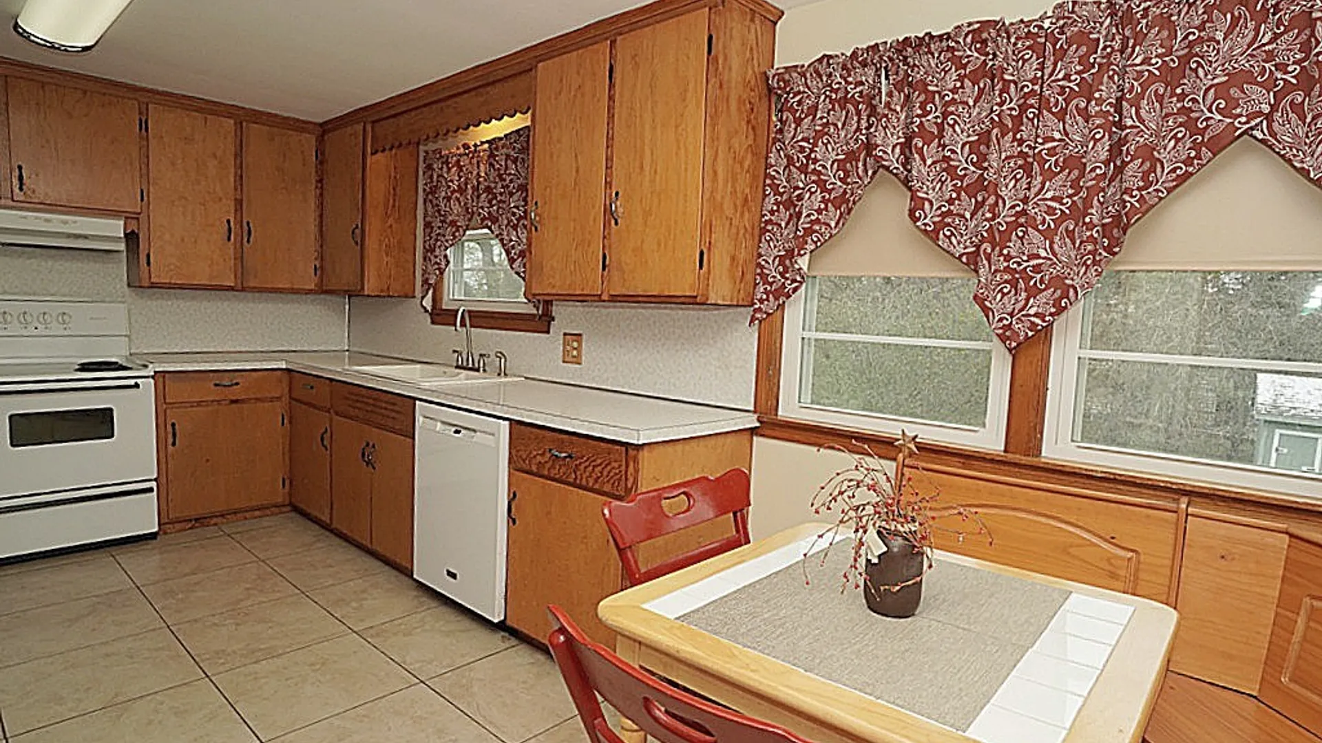 Property at 7913 Alleghany Road, Pembroke, NY 14036 8