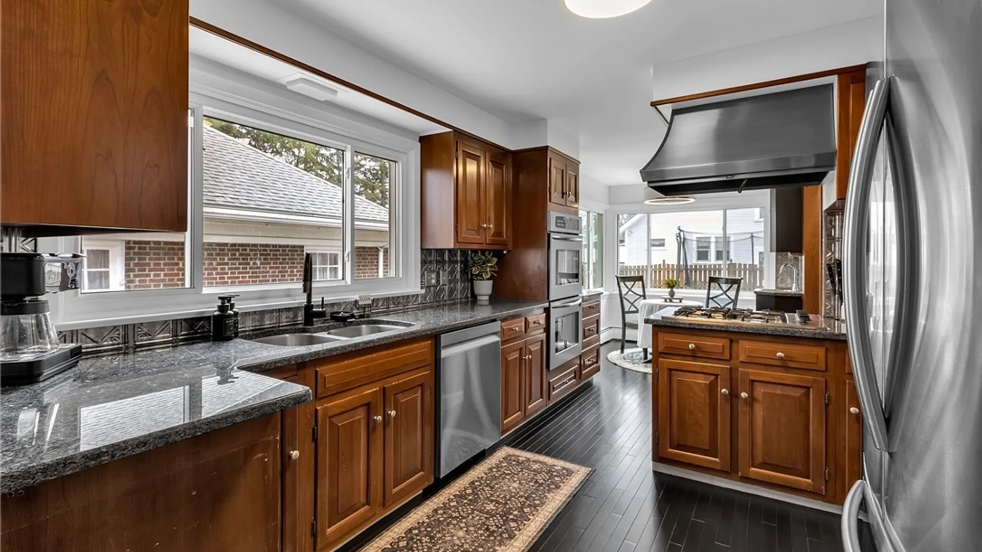 Property at 7 Harvard Place, Orchard Park, NY 14127 17