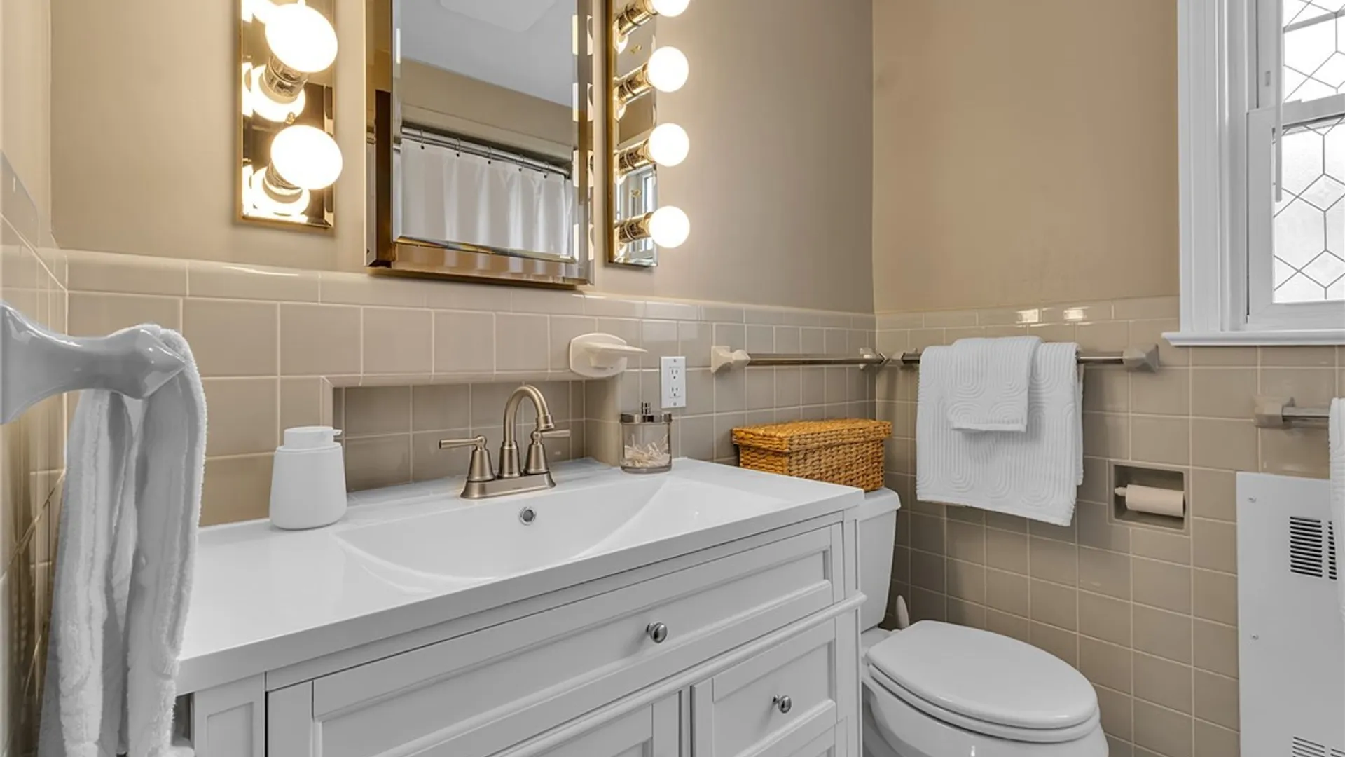 Property at 7 Harvard Place, Orchard Park, NY 14127 39