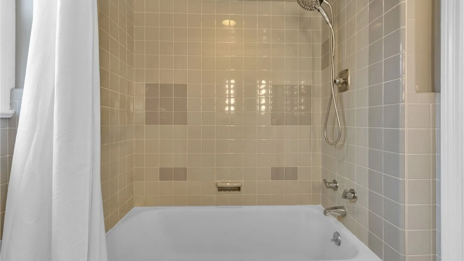 Property at 7 Harvard Place, Orchard Park, NY 14127 41