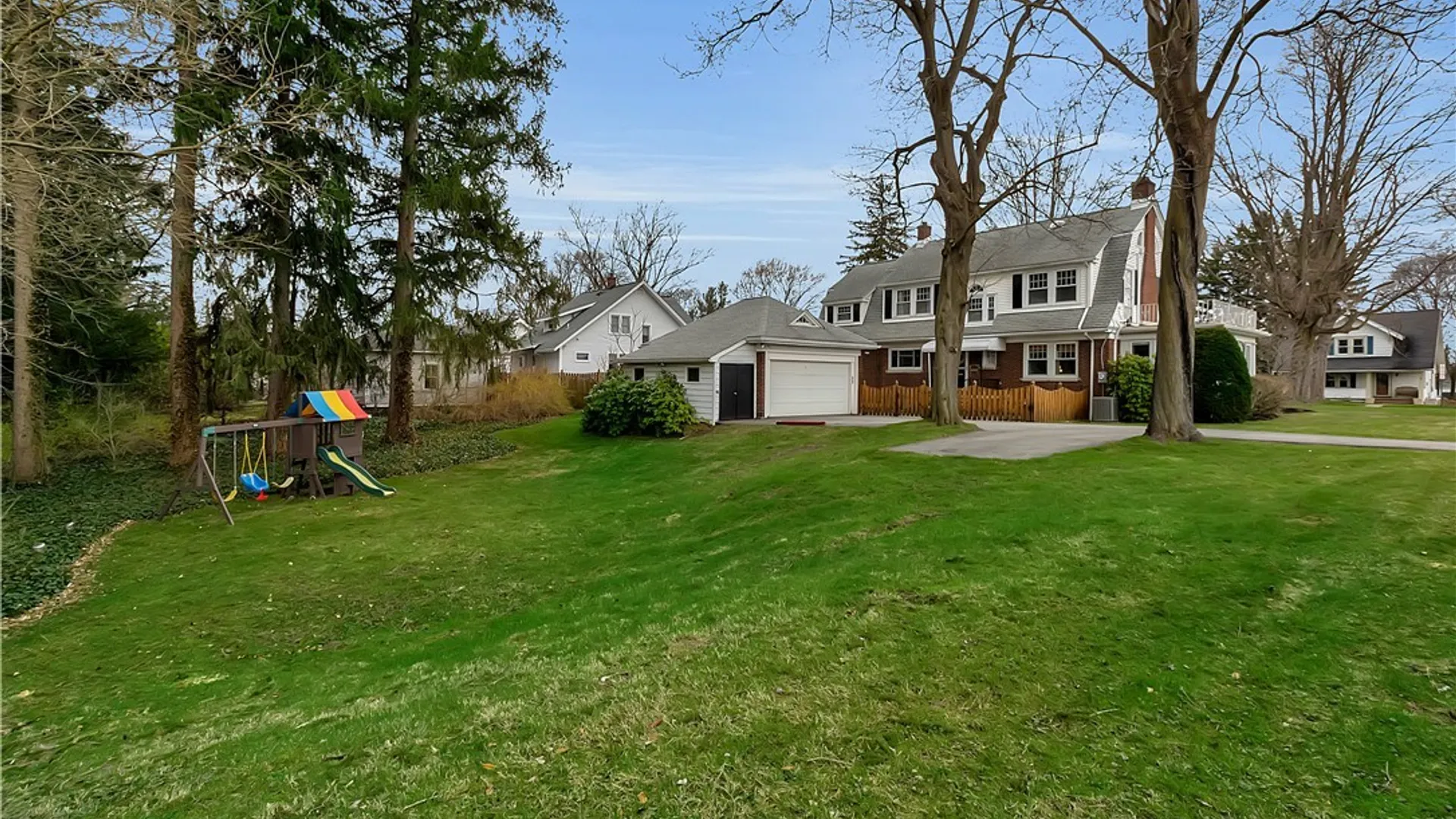 Property at 7 Harvard Place, Orchard Park, NY 14127 8