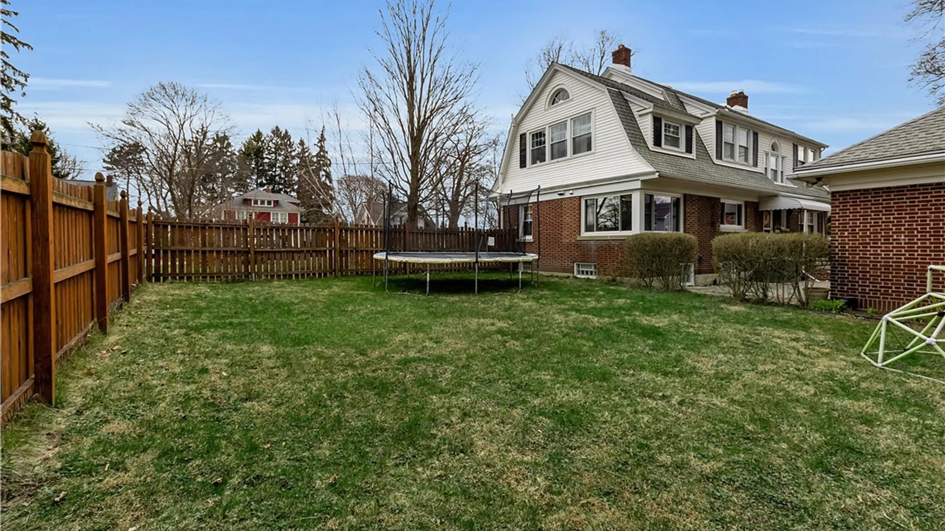 Property at 7 Harvard Place, Orchard Park, NY 14127 9