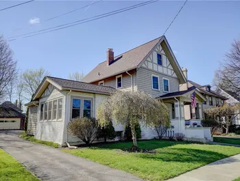 Property at 16 Potter Place, Perinton, NY 14450