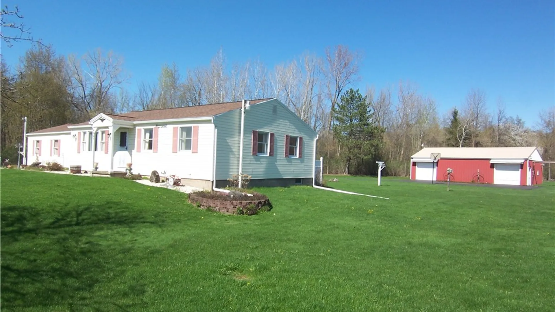 Property at 4965 Owls Nest Rd, Marion, NY 14505 2