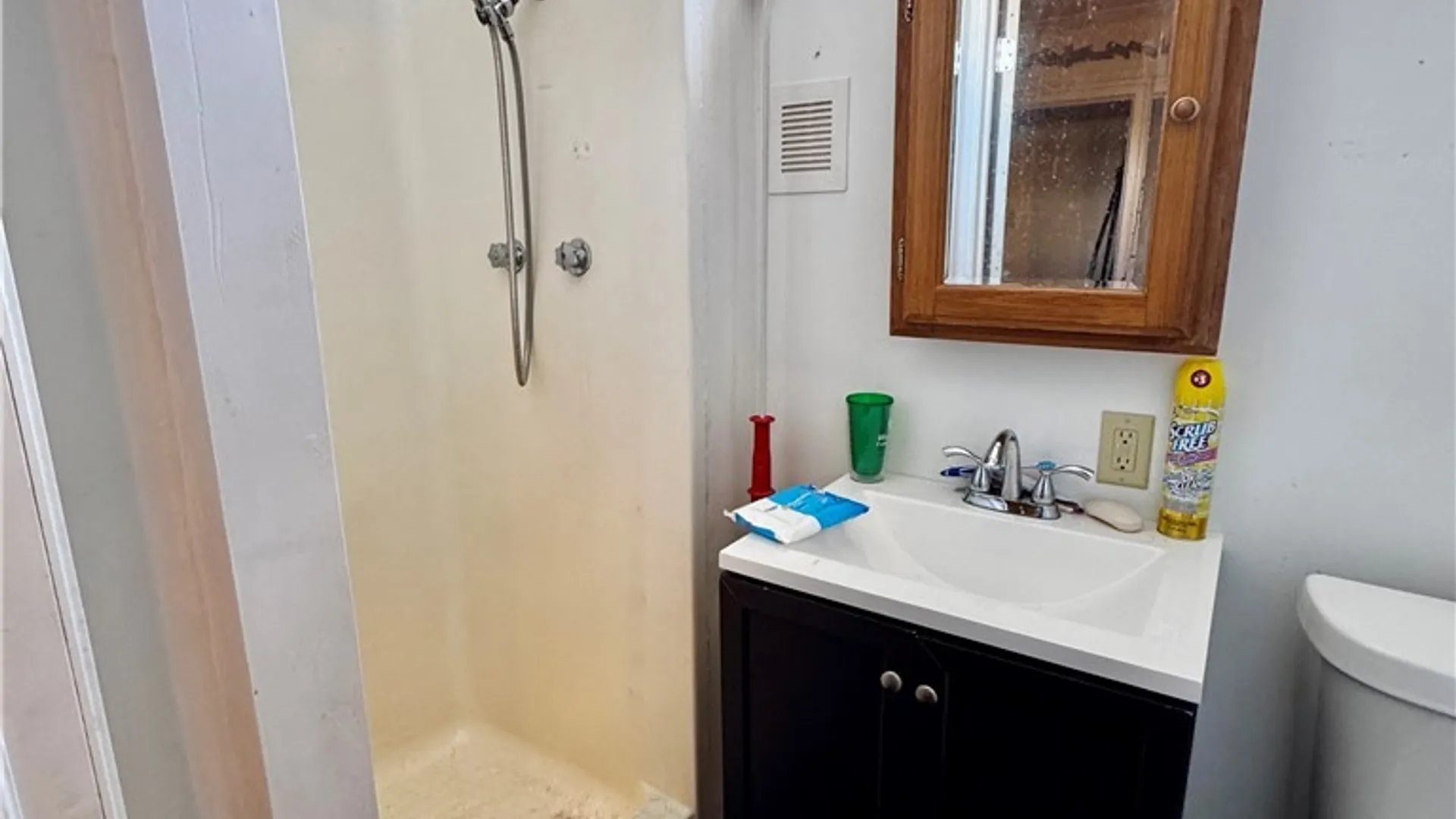 Property at 185 Pine Street, Lockport City, NY 14094 23