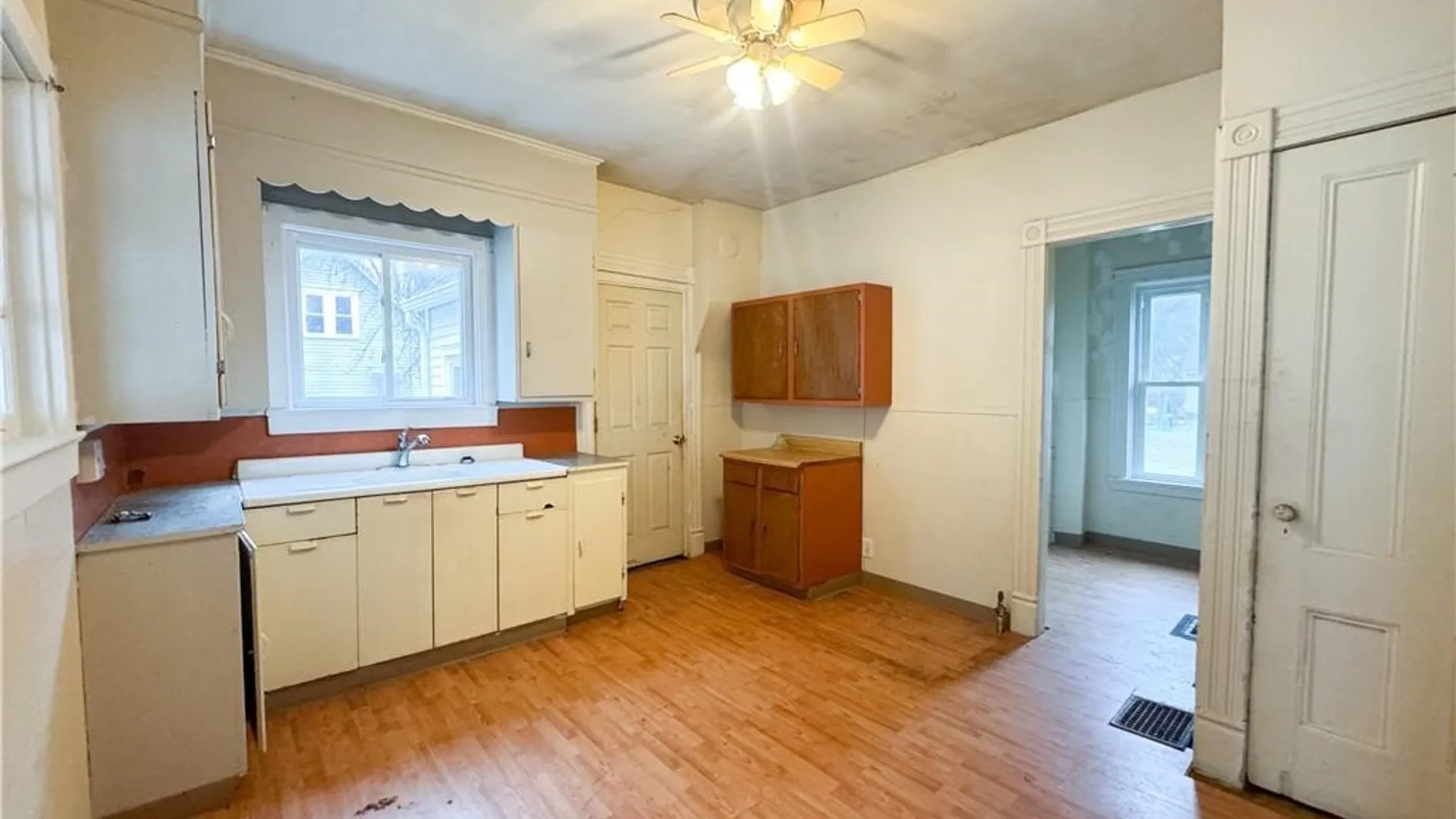 Property at 15 De Jonge Street, Rochester, NY 14621 17