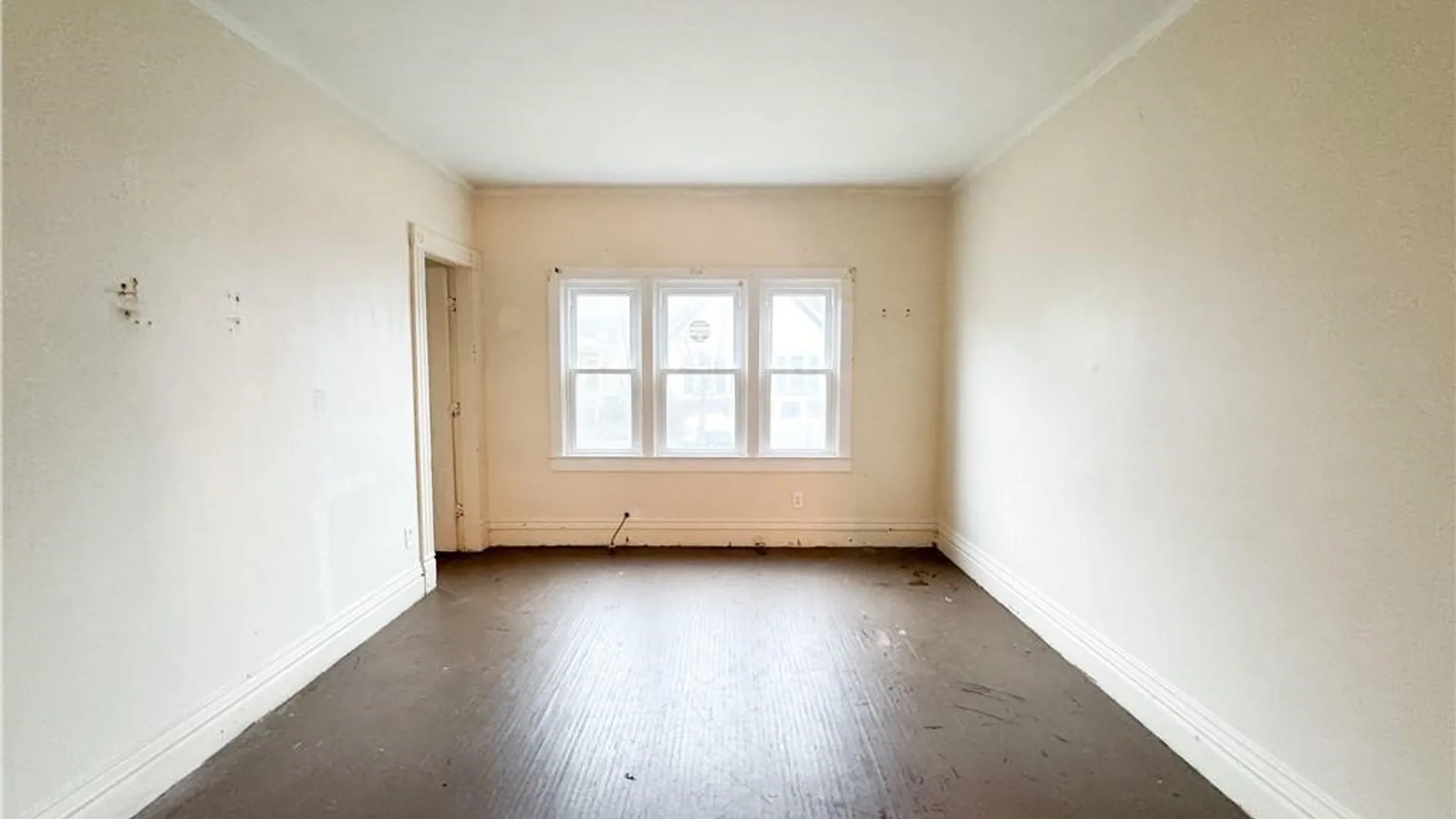 Property at 15 De Jonge Street, Rochester, NY 14621 9