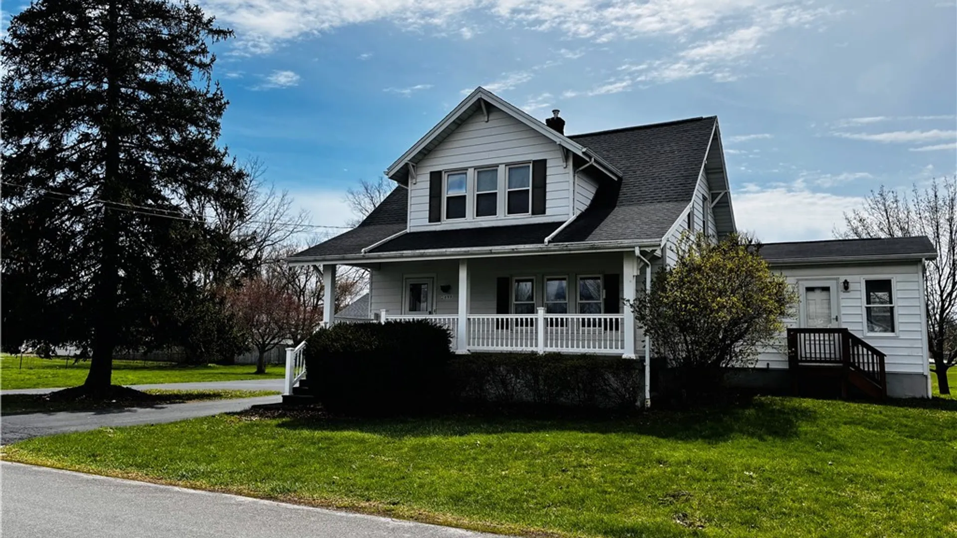 Property at 2898 Tallman Street, Wheatfield, NY 14132 5