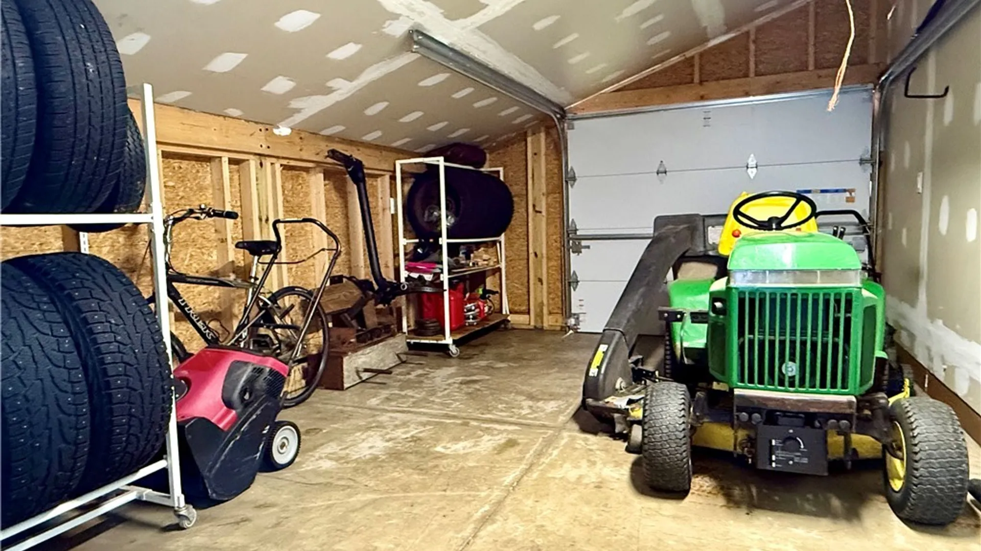 Property at 136 Cedar Heights Drive, DeWitt, NY 13078 41