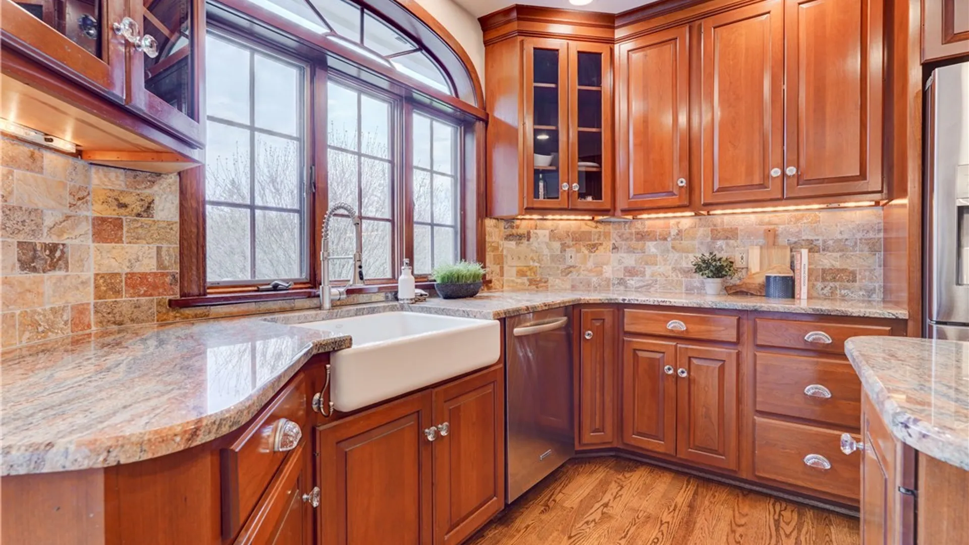 Property at 11 Merryhill Lane, Pittsford, NY 14534 17
