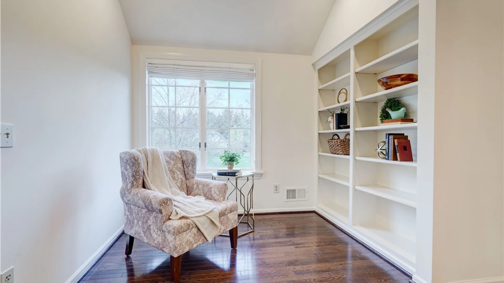 Property at 11 Merryhill Lane, Pittsford, NY 14534 26