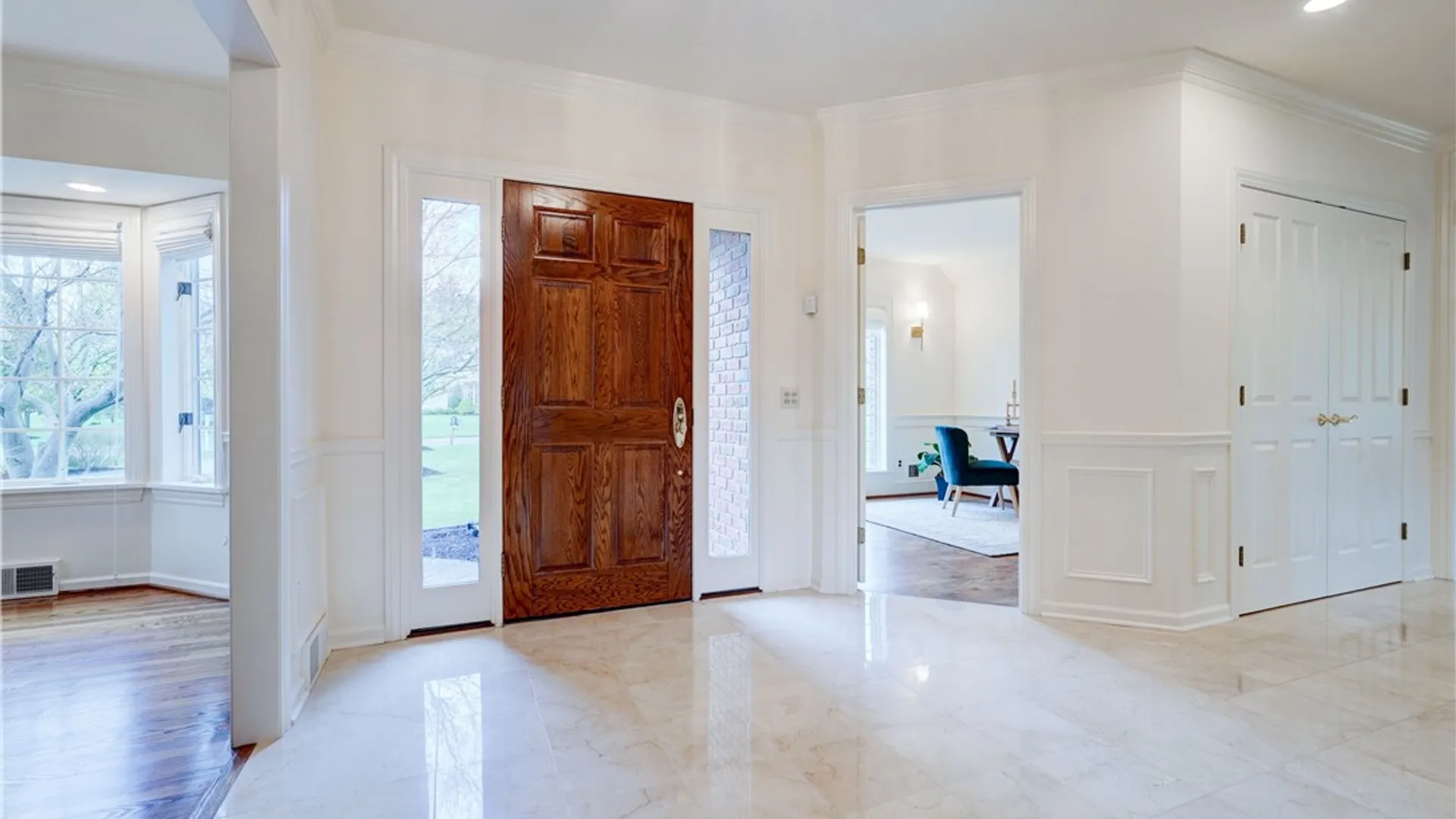 Property at 11 Merryhill Lane, Pittsford, NY 14534 4