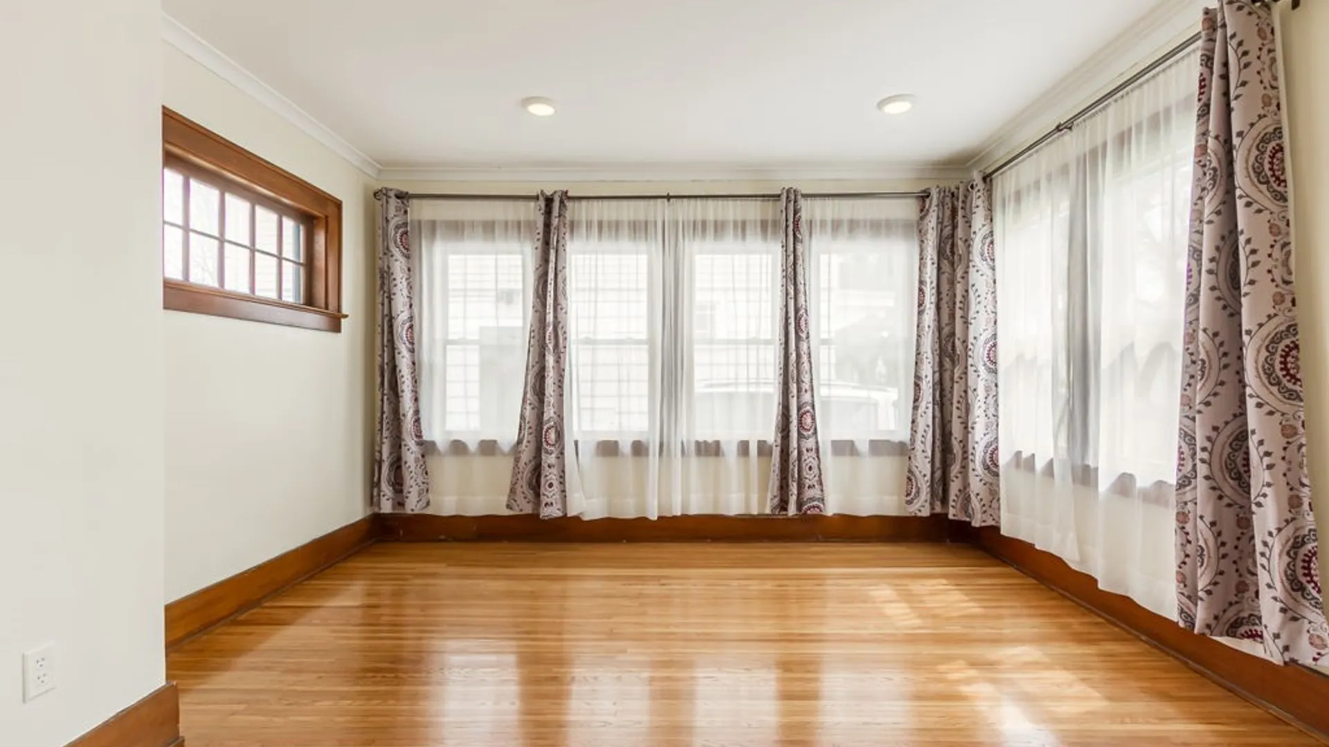 Property at 42 Winbourne Road, Rochester, NY 14611 6