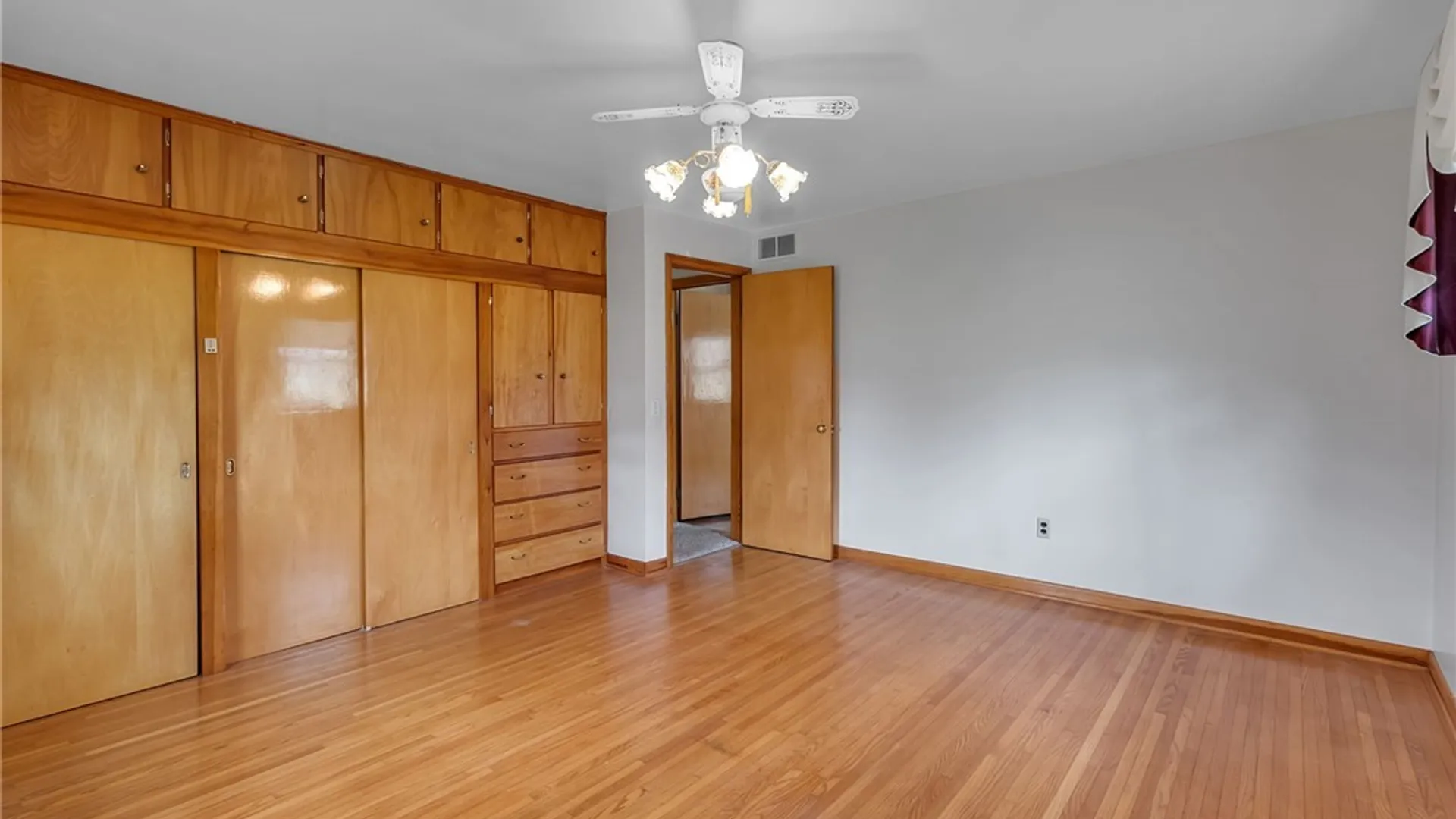 Property at 56 Dellwood Avenue, Evans, NY 14006 26