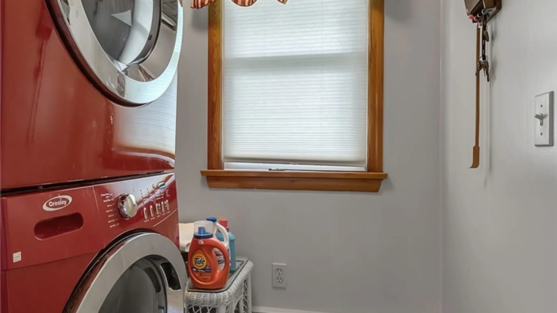 Property at 56 Dellwood Avenue, Evans, NY 14006 27