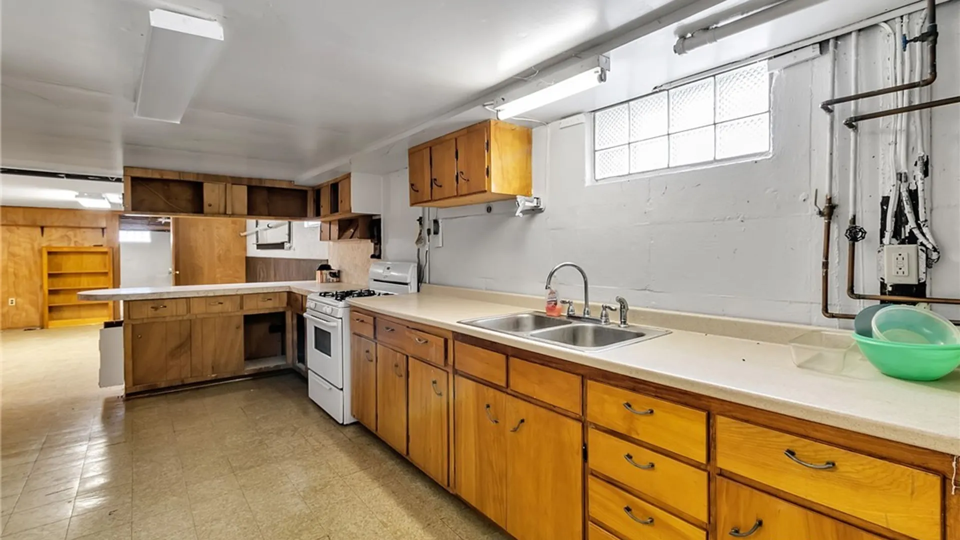 Property at 56 Dellwood Avenue, Evans, NY 14006 29