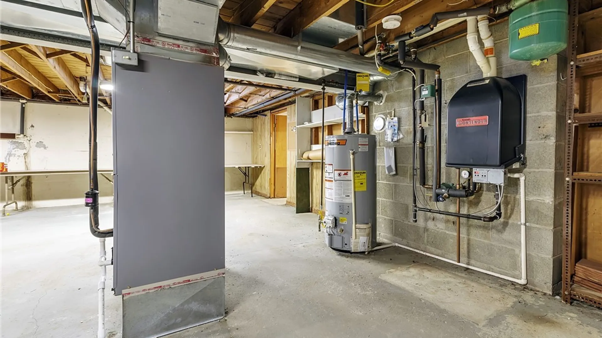 Property at 56 Dellwood Avenue, Evans, NY 14006 34