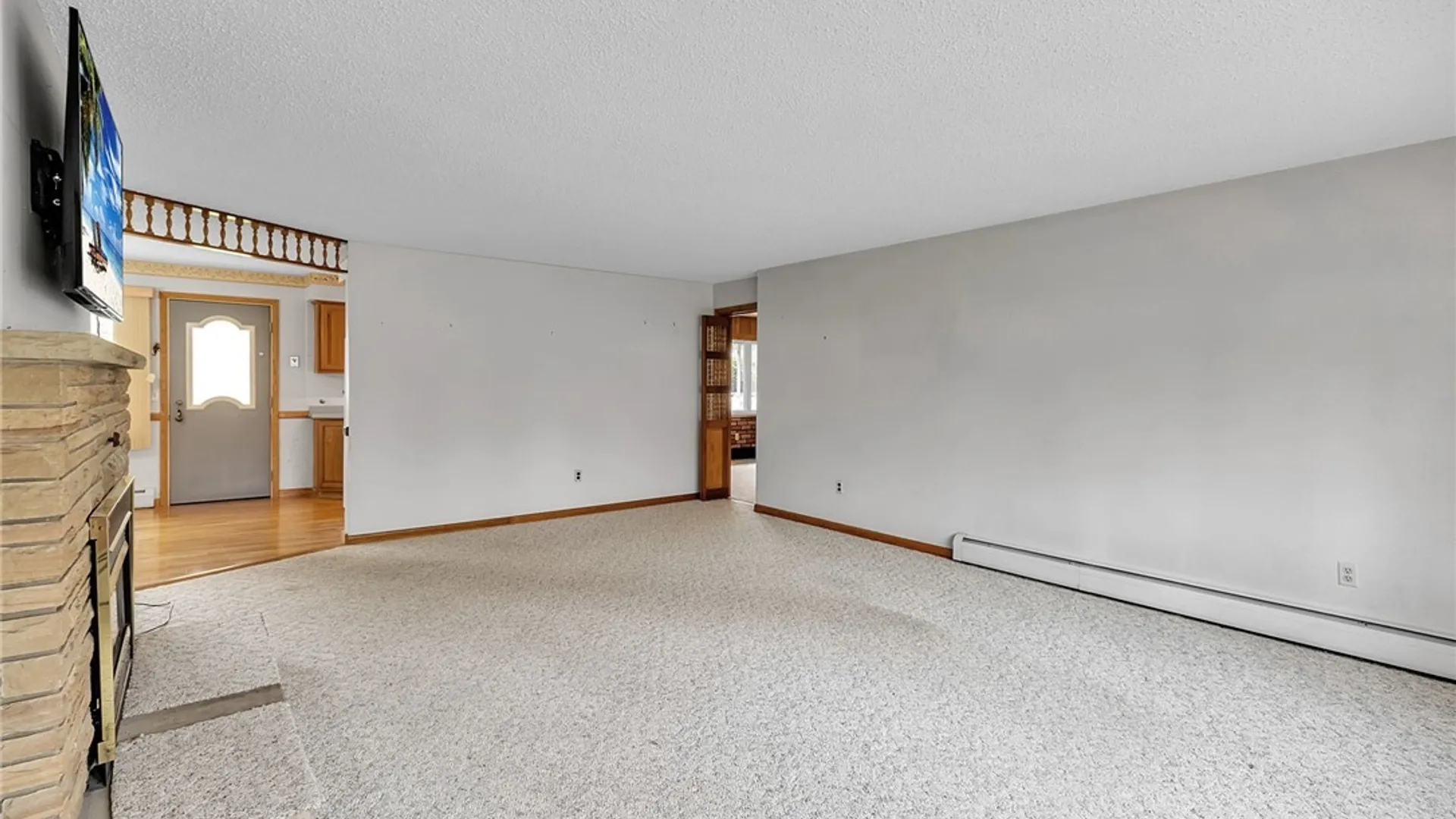 Property at 56 Dellwood Avenue, Evans, NY 14006 9