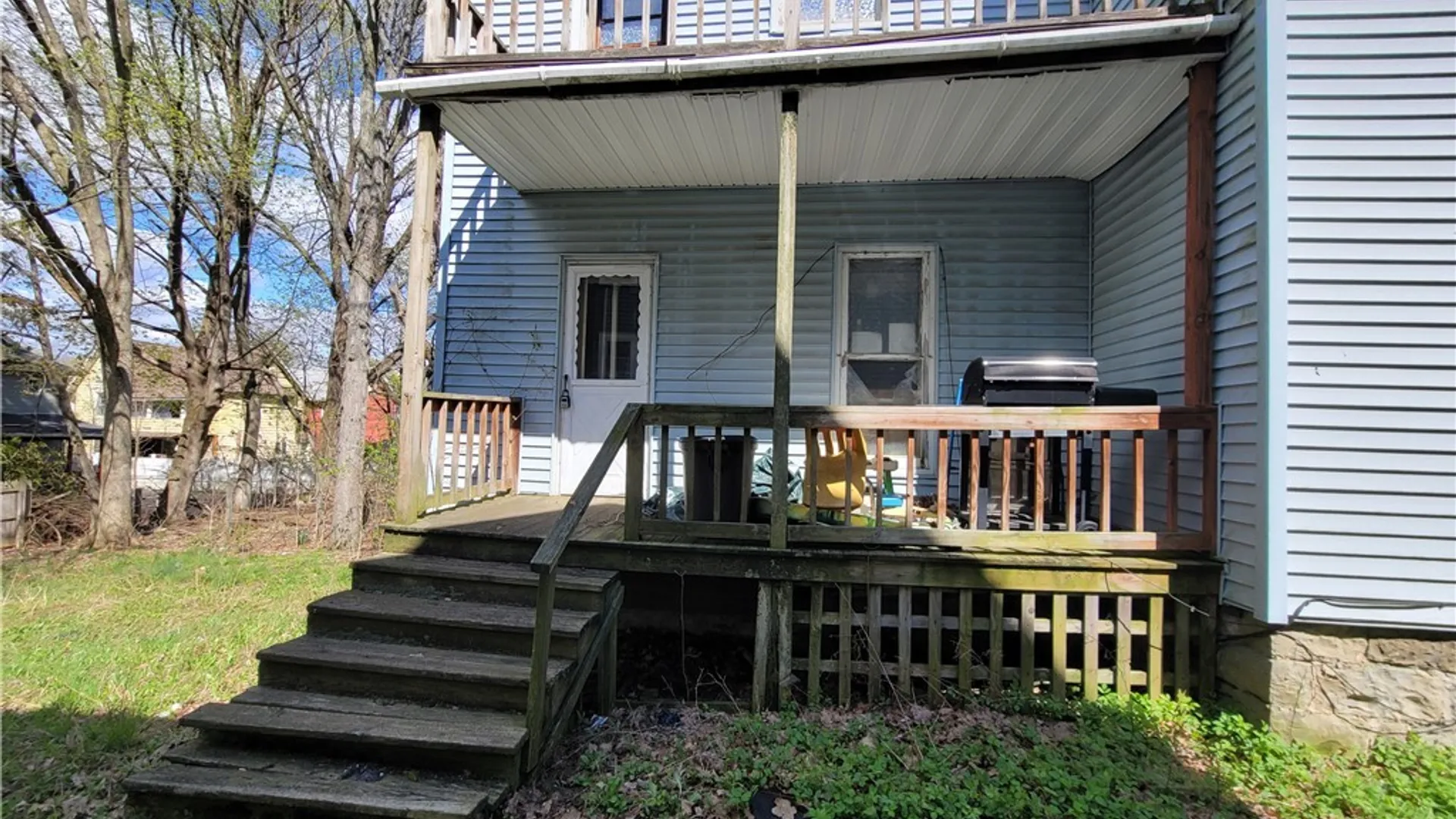 Property at 17 Columbia Avenue, Jamestown, NY 14701 3