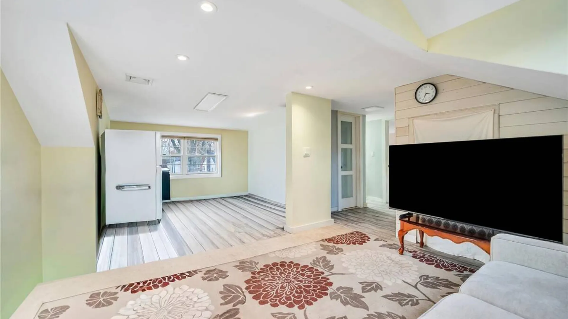 Property at 22 Herman Avenue, North Babylon, NY 11703 11